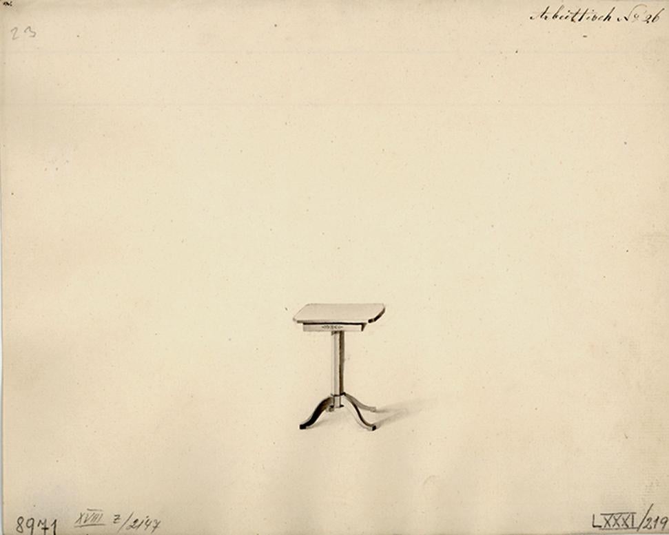 Table d'appoint en acajou Biedermeier du XIXe siècle. Vienne, vers 1820-25. Bon état - En vente à Vienna, AT