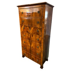 Pecho de siete cajones Biedermeier Semainier del siglo XIX. Viena, hacia 1825.