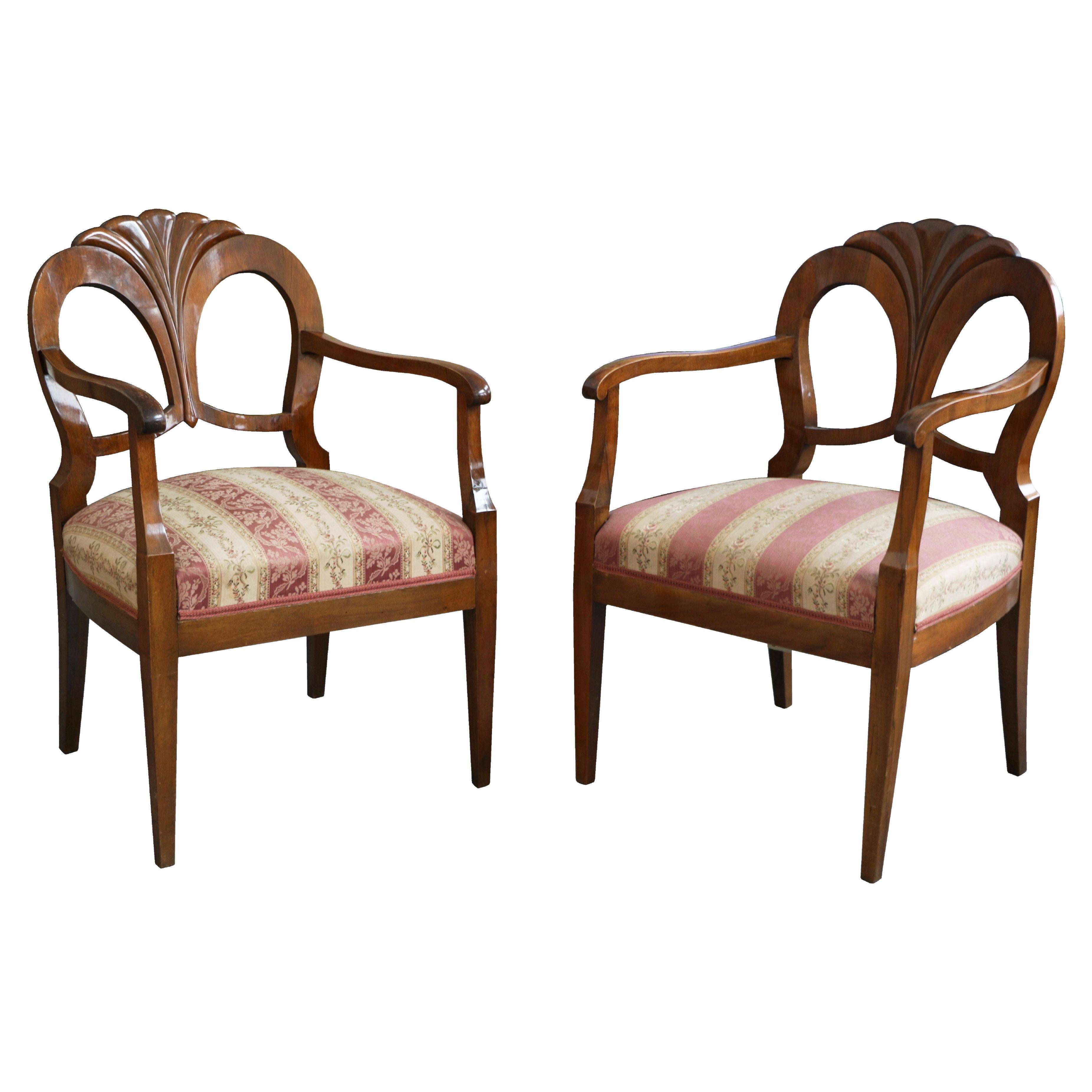 19th Century Fine Biedermeier Walnut Armchairs. Vienna, c. 1830. For Sale