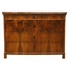 19th Century Fine Biedermeier Walnut Commode. Vienna, c. 1830.