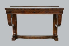 Biedermeier-Konsole aus Nussbaumholz, 19. Jahrhundert. Wiener Stadt, um 1825.