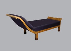 19th Century Biedermeier Walnut Daybed. Vienna, c. 1820-25.