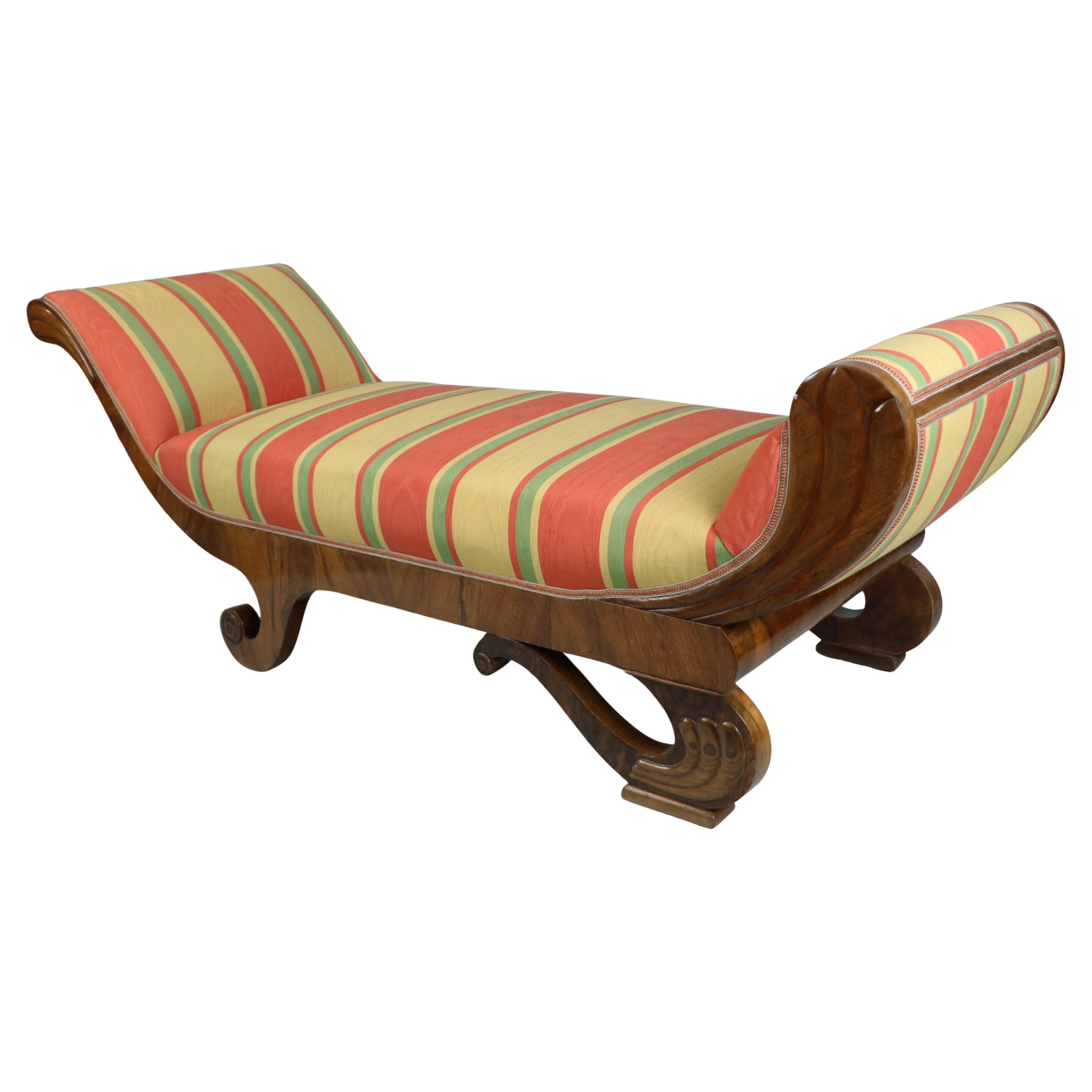 Récamière en noyer Biedermeier du XIXe siècle. Vienne, vers 1825. en vente 4