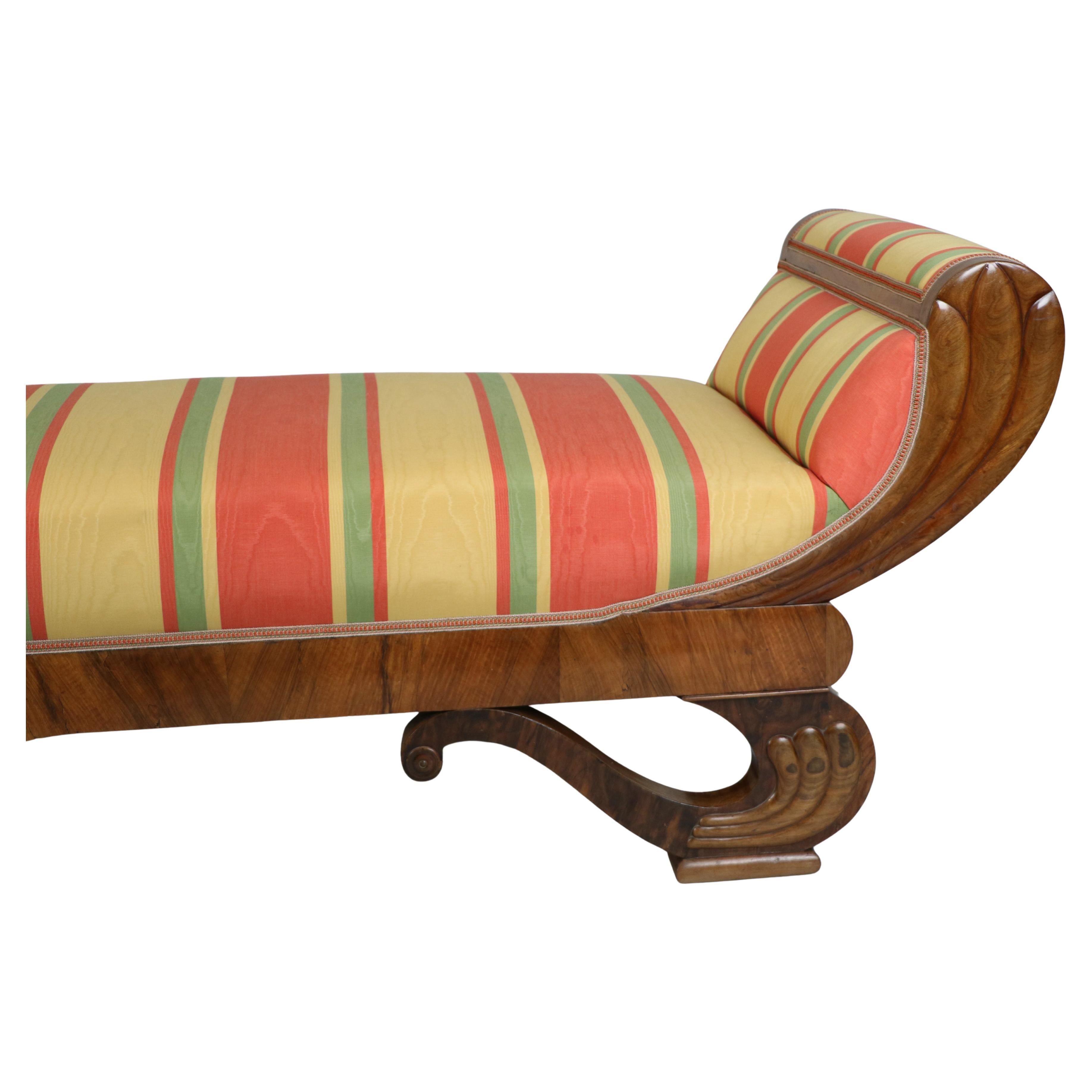 Récamière en noyer Biedermeier du XIXe siècle. Vienne, vers 1825. en vente 5
