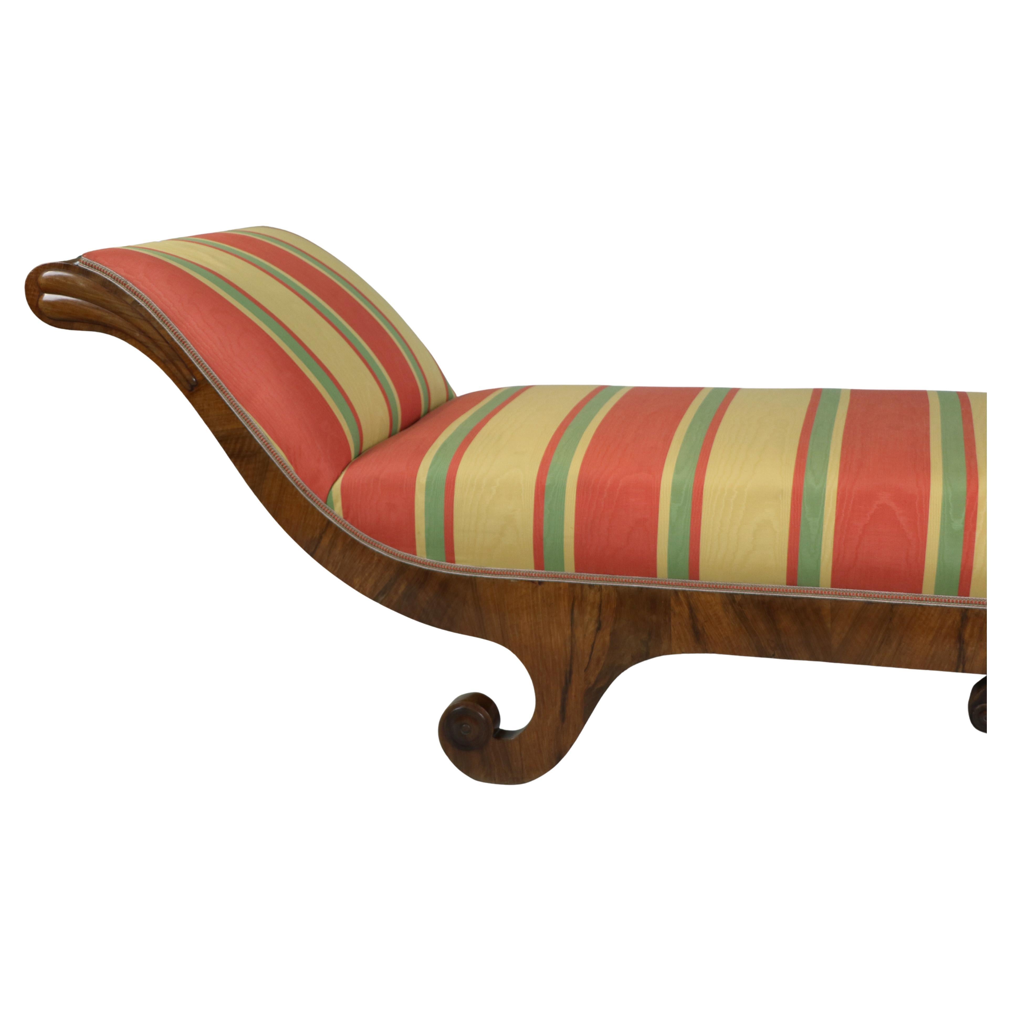 Récamière en noyer Biedermeier du XIXe siècle. Vienne, vers 1825. en vente 6