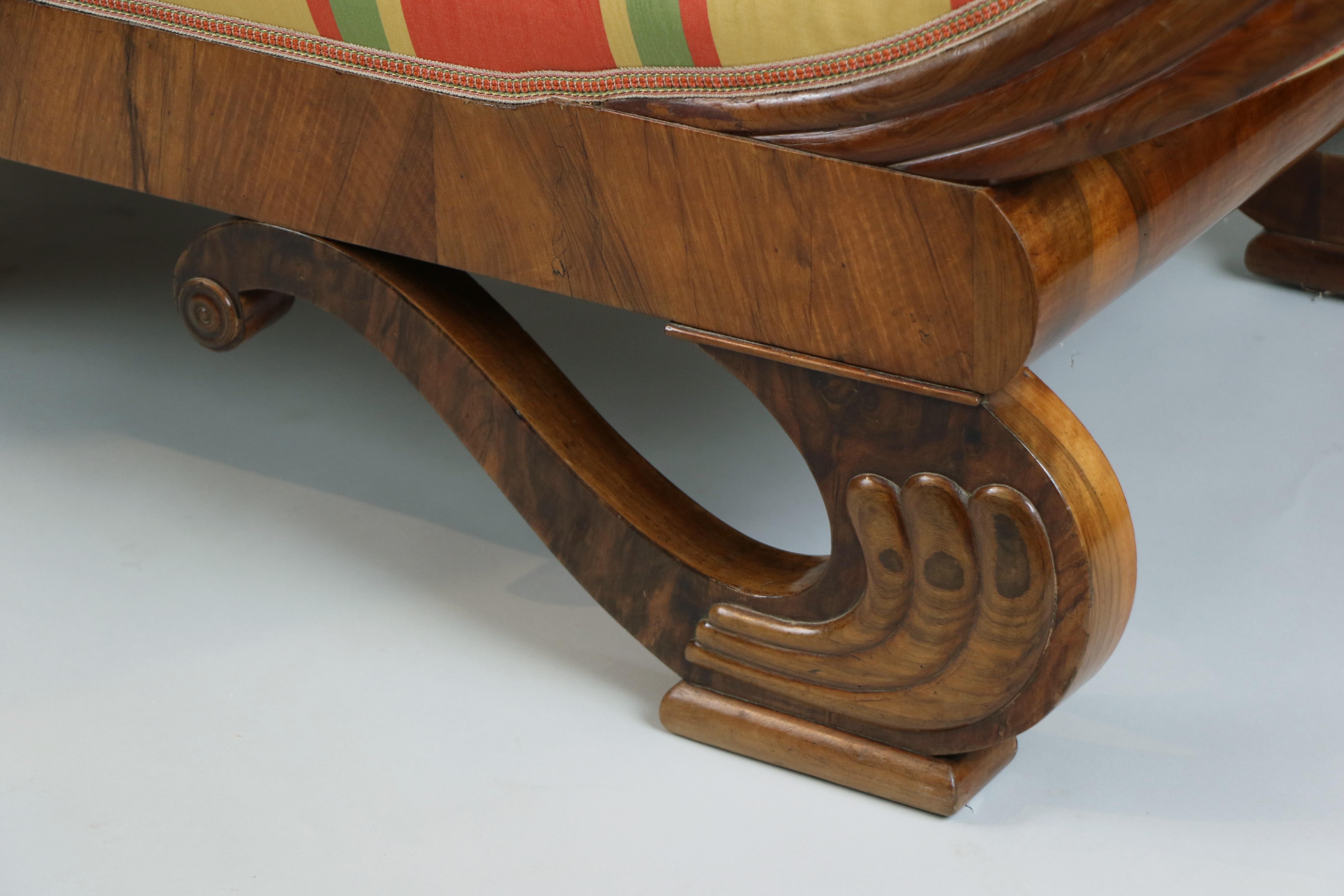 Récamière en noyer Biedermeier du XIXe siècle. Vienne, vers 1825. en vente 8