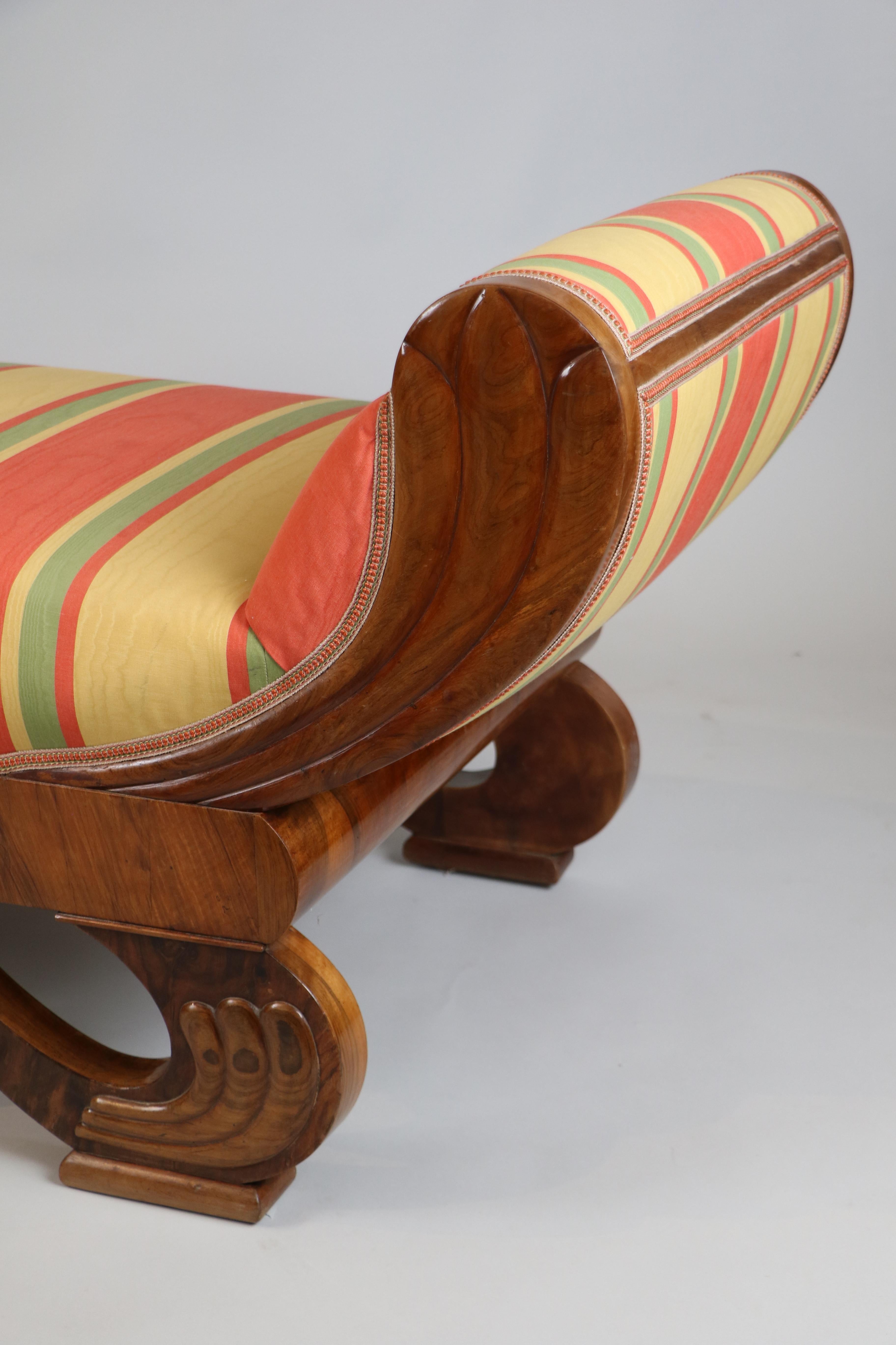 Récamière en noyer Biedermeier du XIXe siècle. Vienne, vers 1825. en vente 11