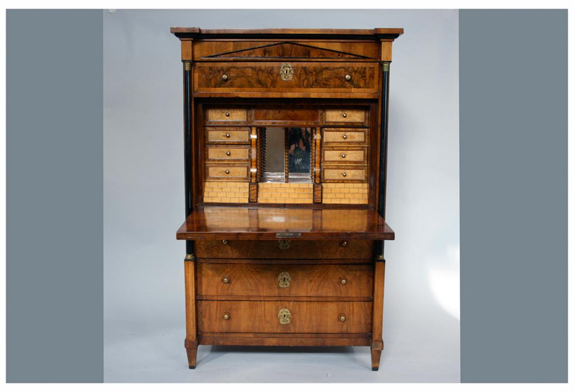 Maple 19th Century Biedermeier Walnut Secretaire. Vienna, c. 1825. For Sale