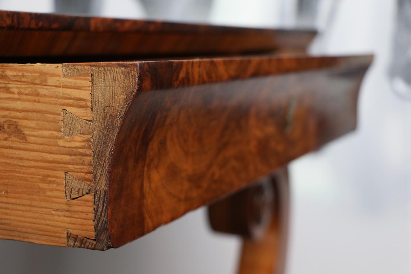 Table d'appoint Biedermeier du 19ème siècle Vienne, vers 1825. en vente 1