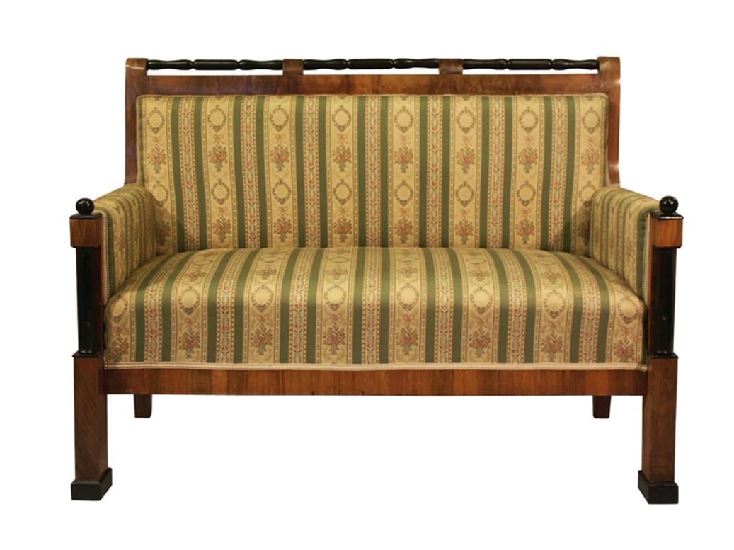 Austrian 19th Century Fine Biedermeier Walnut Sofa. Austria, c. 1825-30. For Sale