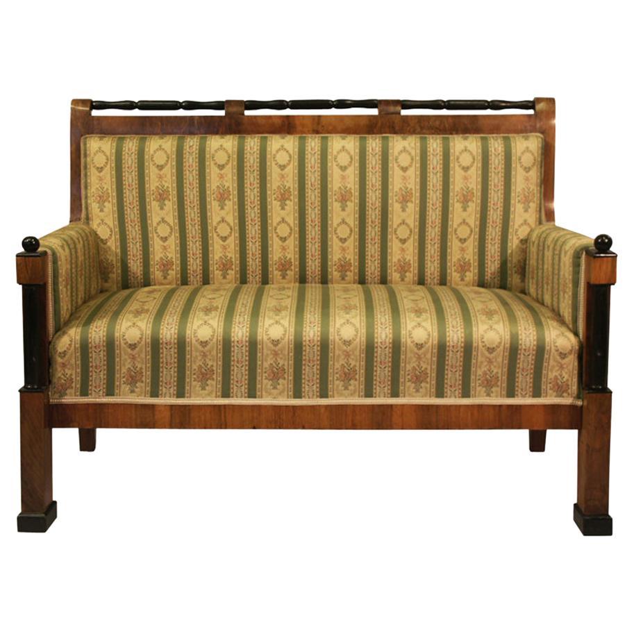 19th Century Fine Biedermeier Walnut Sofa. Austria, c. 1825-30.