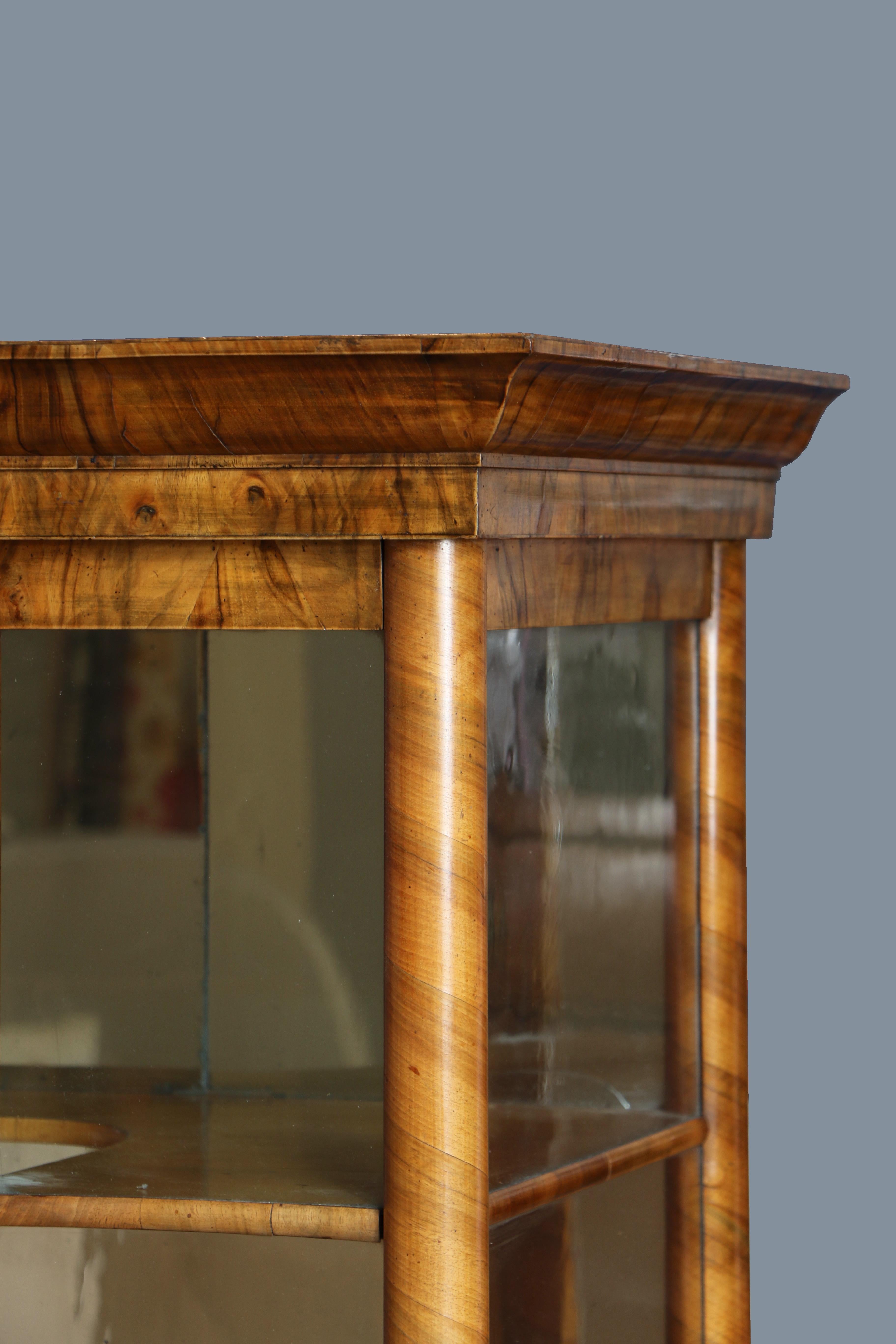 Polished 19th Century Fine Biedermeier Walnut Vitrine. Vienna, c. 1825. For Sale