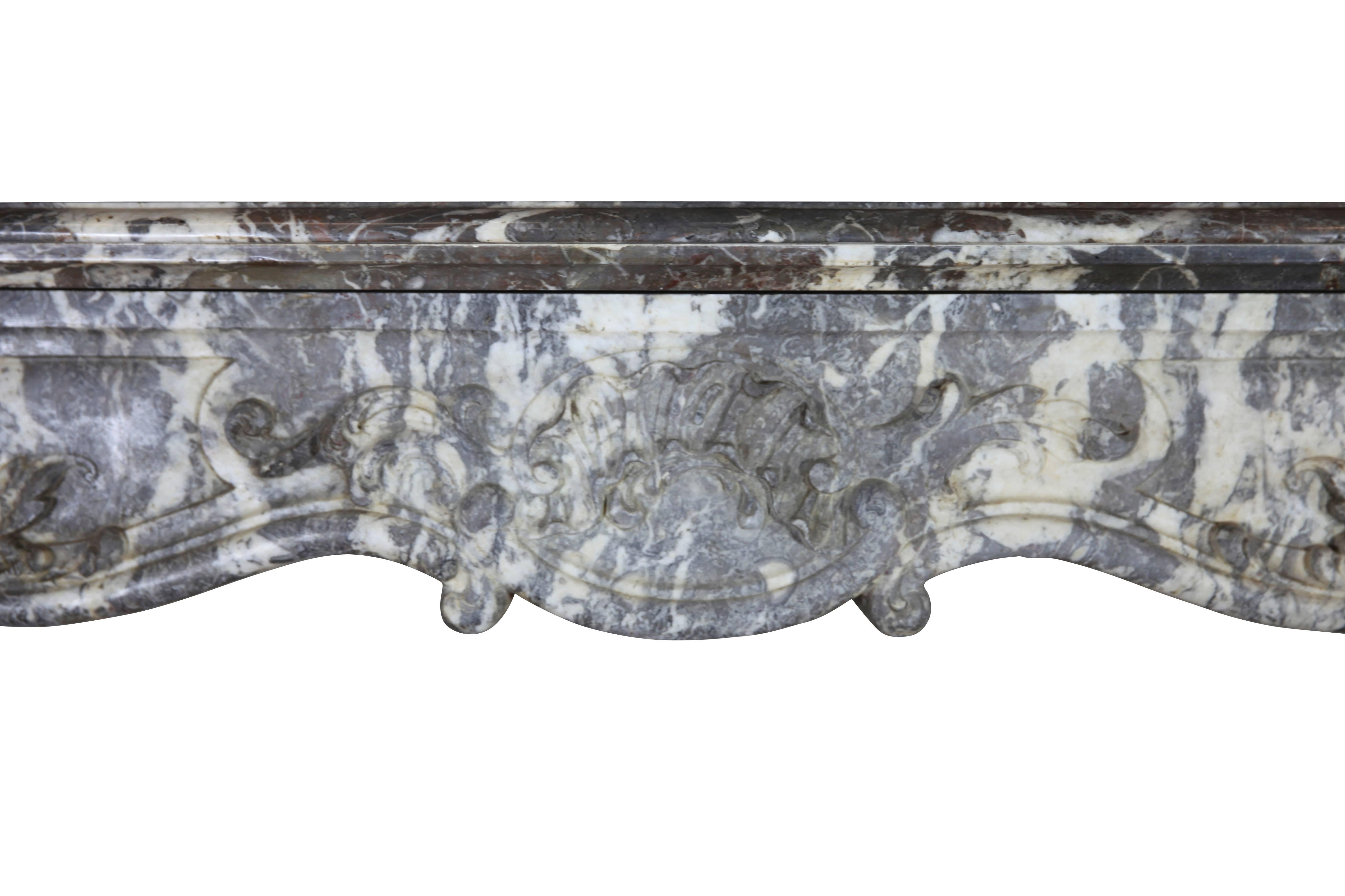 This 19th century marble fireplace surround is very unique and in perfect condition. Its lines and its form have very nice movement. Very pure for a bespoke and elegant interior.
Measures:
166 cm EW 65.35”
114 cm EH 44.88”
120 cm IW 47.24”
97