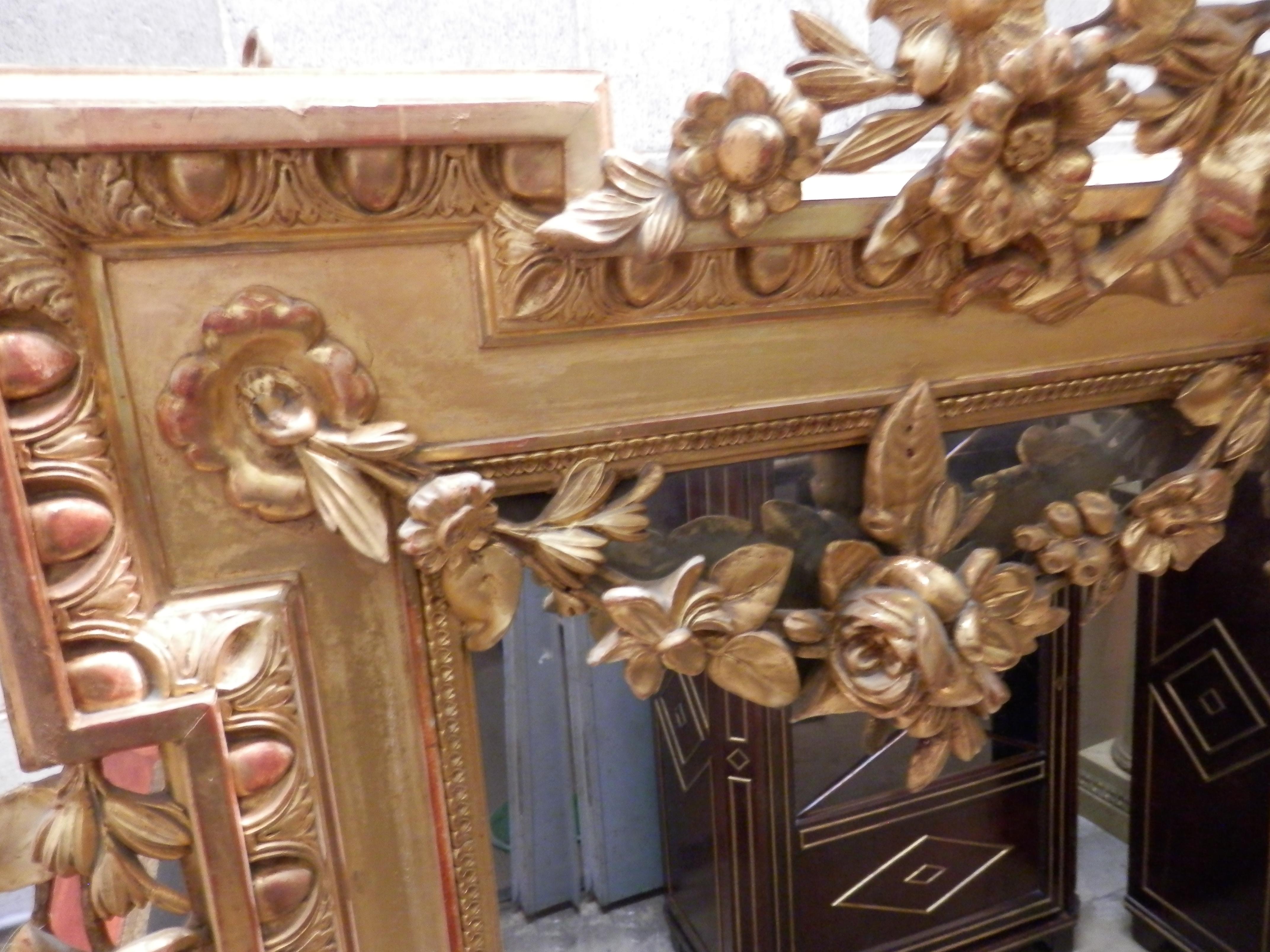 Giltwood 19th Century Fine French Gilt Carved Mirror with Fine Details For Sale