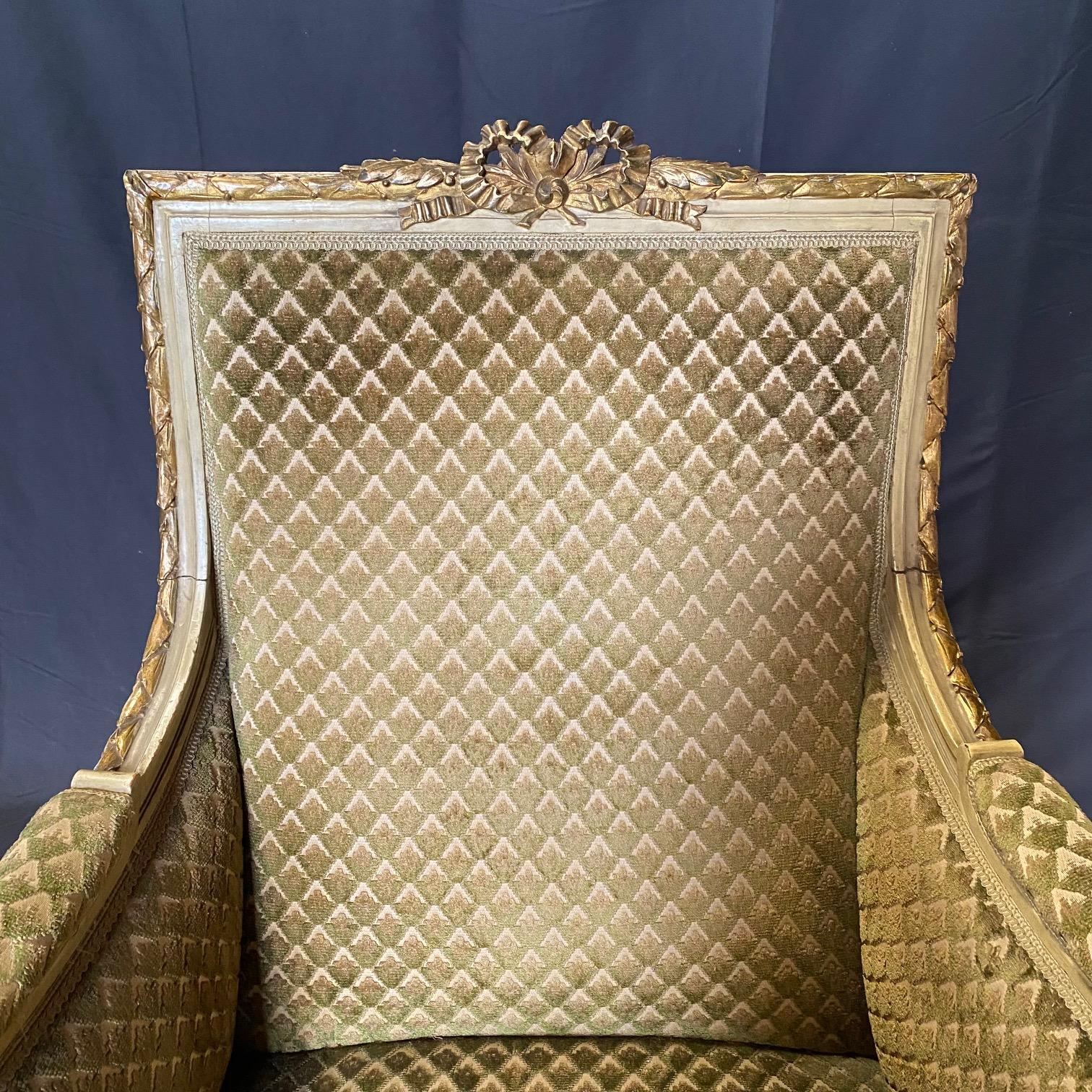 19th Century Fine French Louis XVI Carved Five Piece Livingroom Set For Sale 14