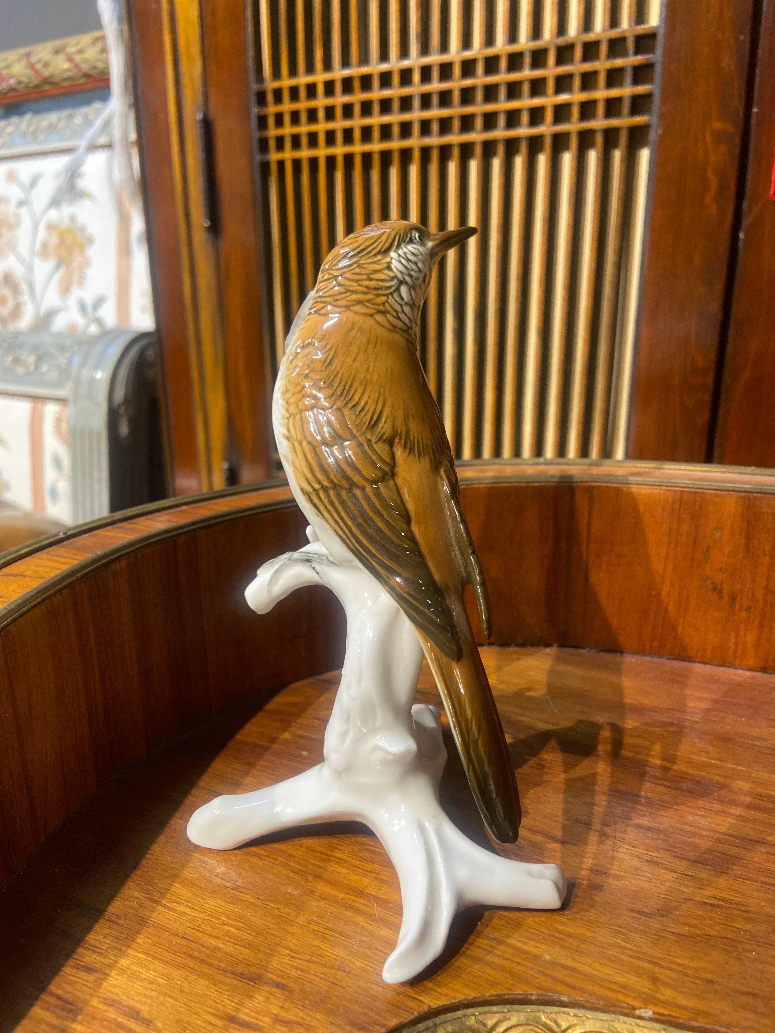 Feine handbemalte Porzellan-Vogelfigur aus dem 19. Jahrhundert von ENS Deutschland (Handbemalt) im Angebot