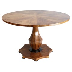 19th Century Fine Large Biedermeier Walnut Center Table. Vienna, c. 1825.
