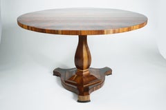 19th Century Fine Large Biedermeier Walnut Center Table. Vienna, c. 1830.