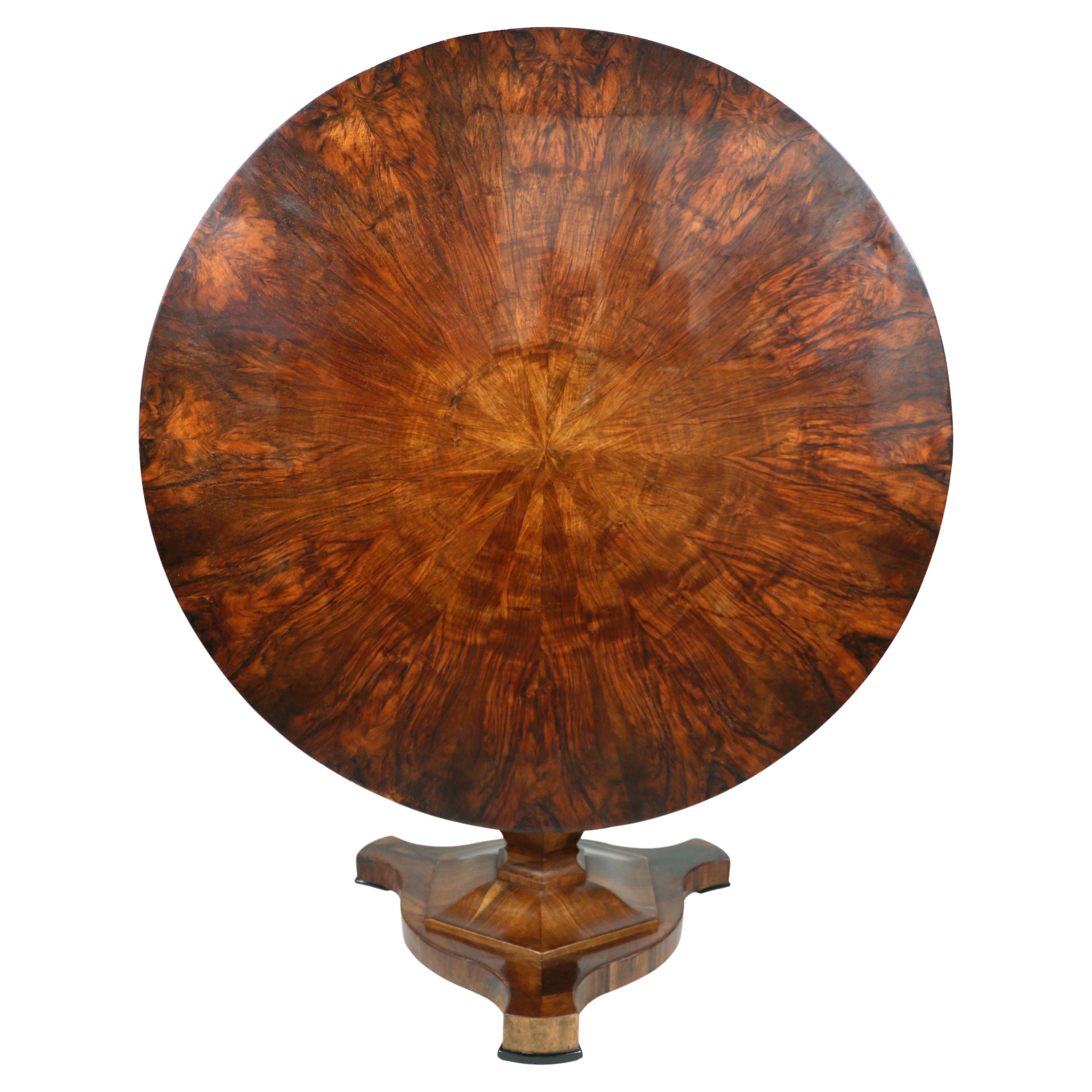 19th Century Fine Large Biedermeier Walnut Center Table. Vienna, c. 1830. For Sale