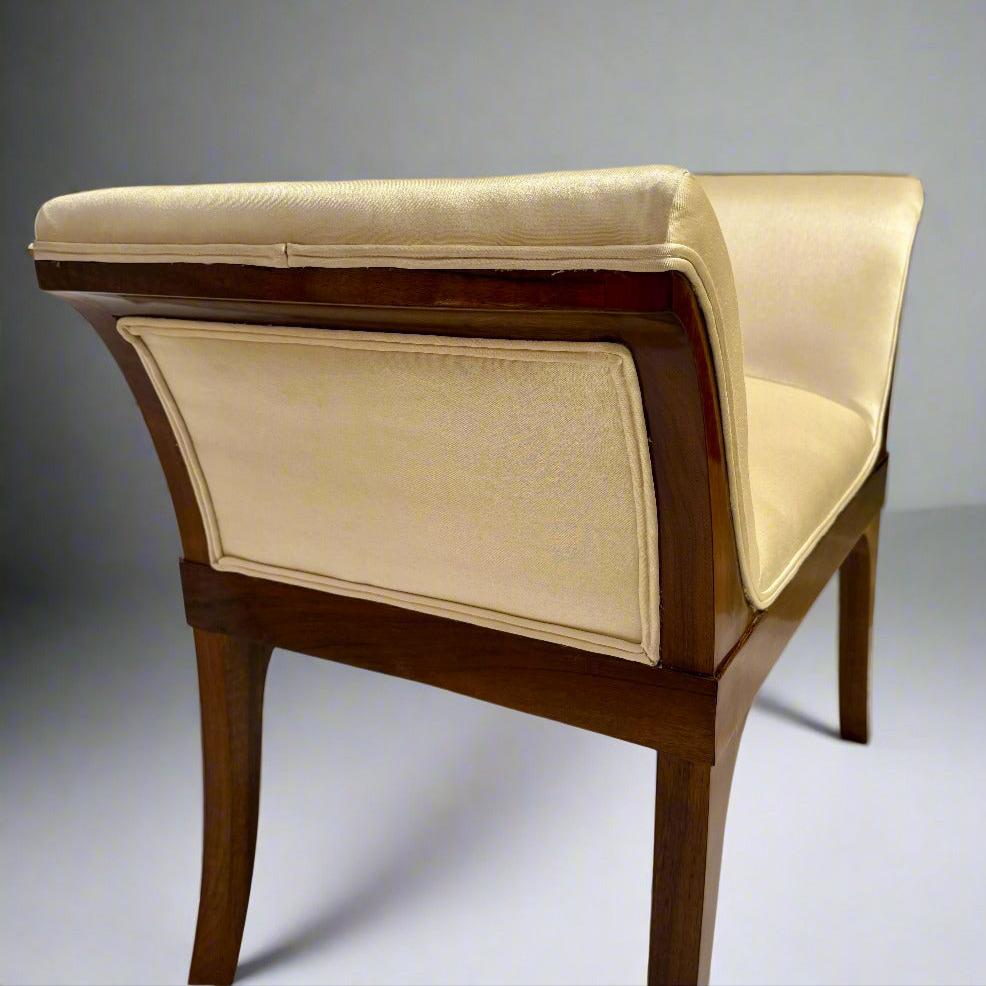 Walnut 19th Century Fine Neoclassical Bench For Sale