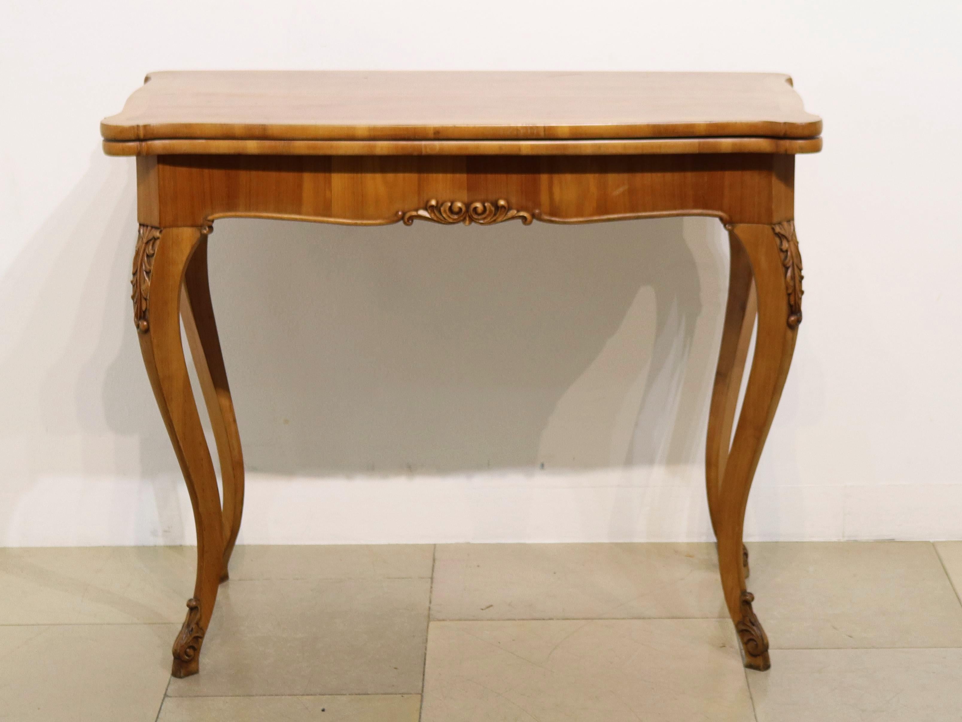 Siglo XIX Fina Pareja de Consolas Biedermeier de Cerezo, Viena c. 1835. Austríaco en venta