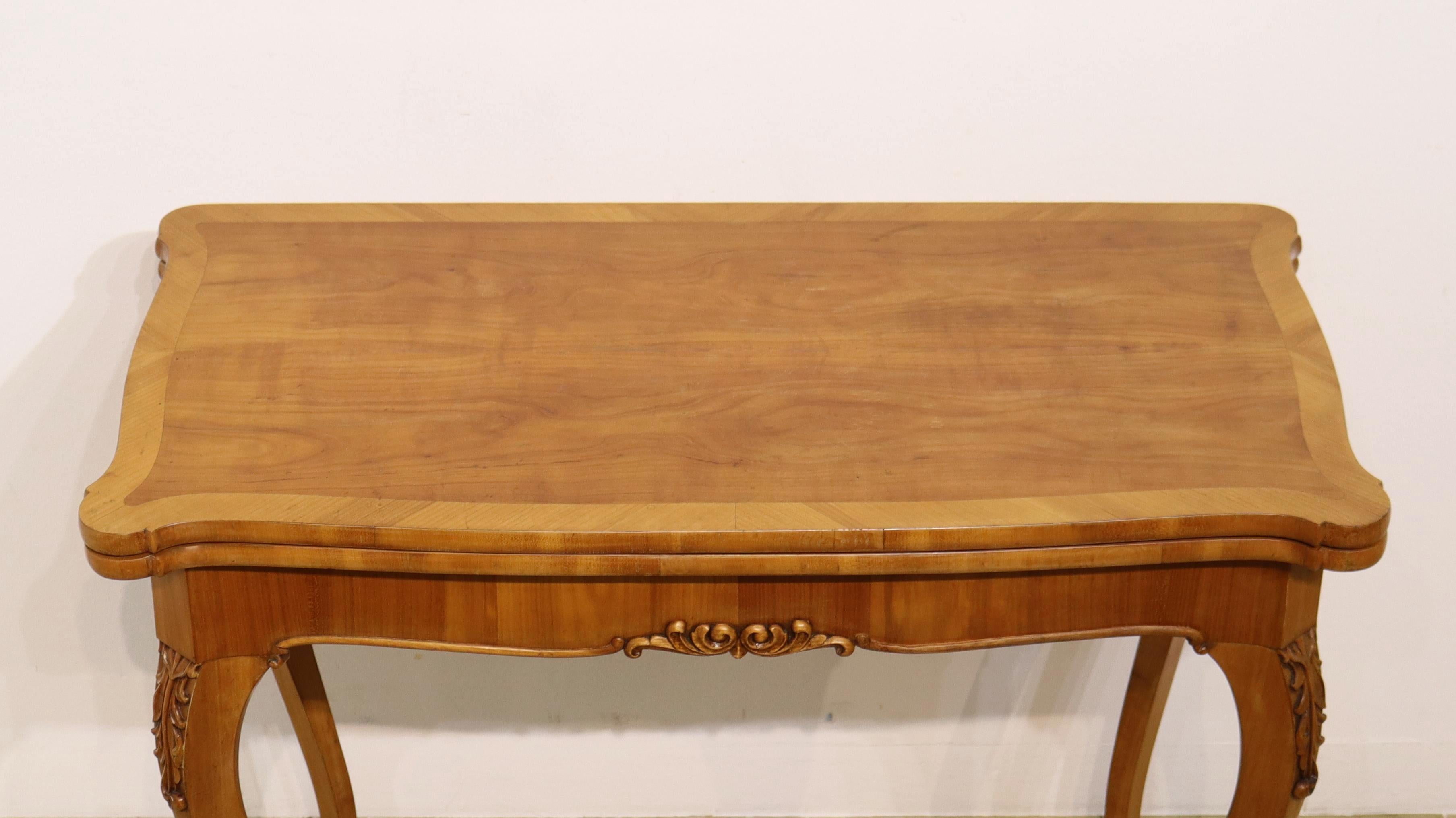 Siglo XIX Fina Pareja de Consolas Biedermeier de Cerezo, Viena c. 1835. siglo XIX en venta