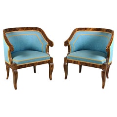 19th Century Fine Pair of Biedermeier Walnut Bergeres. Vienna, c. 1825.