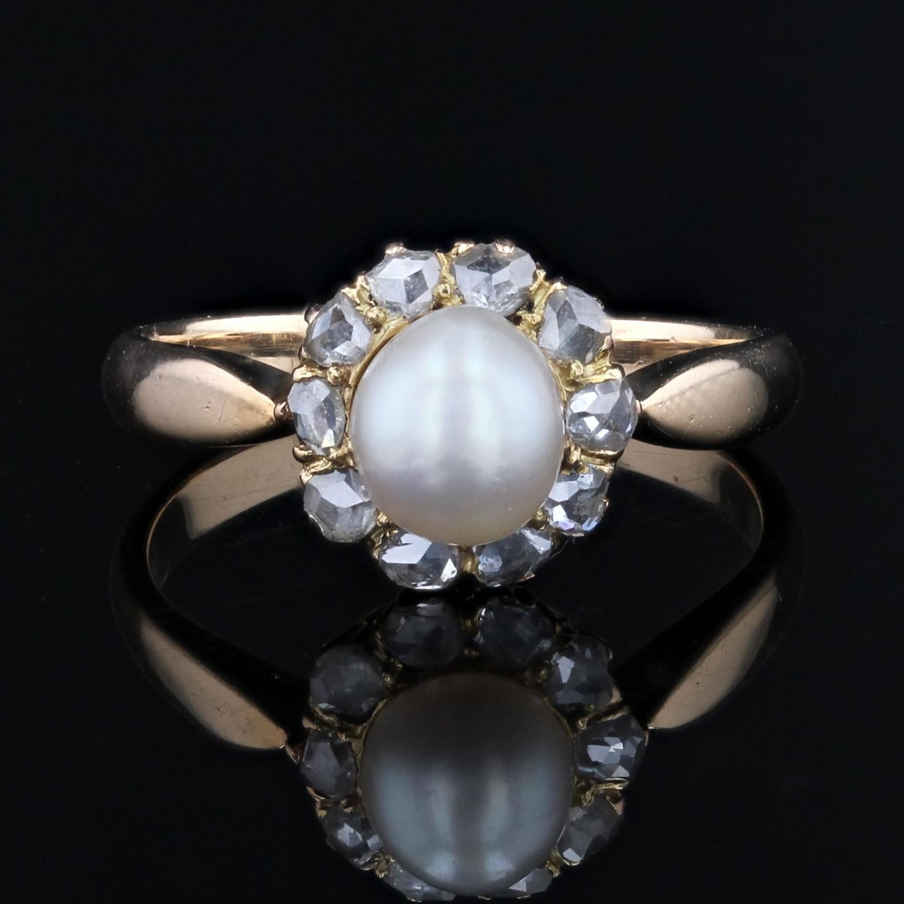 Bague marguerite en or jaune 18 carats, perles fines et diamants du 19e siècle Pour femmes en vente