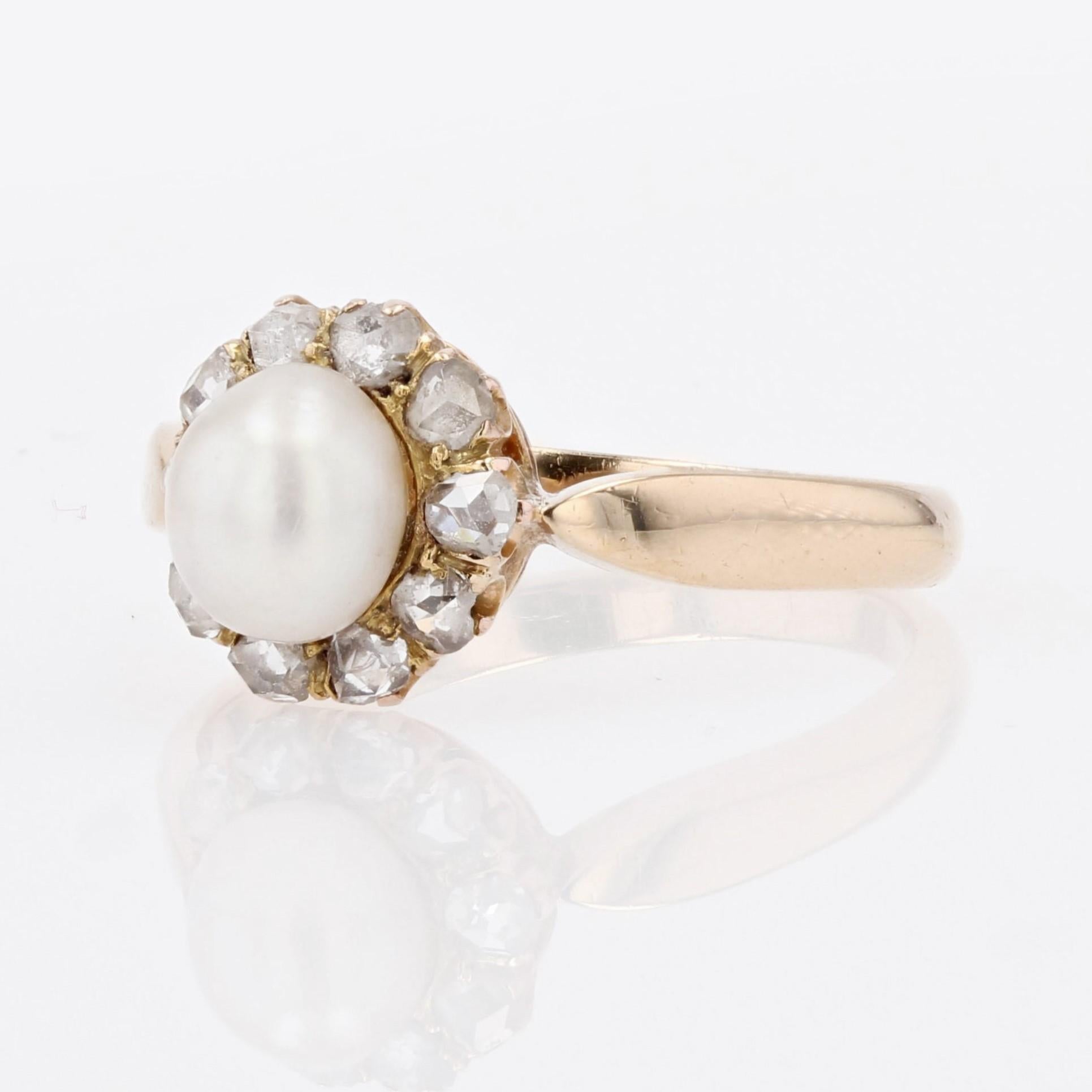 Anello a margherita in oro giallo 18 carati con perle fini del XIX secolo in vendita 2