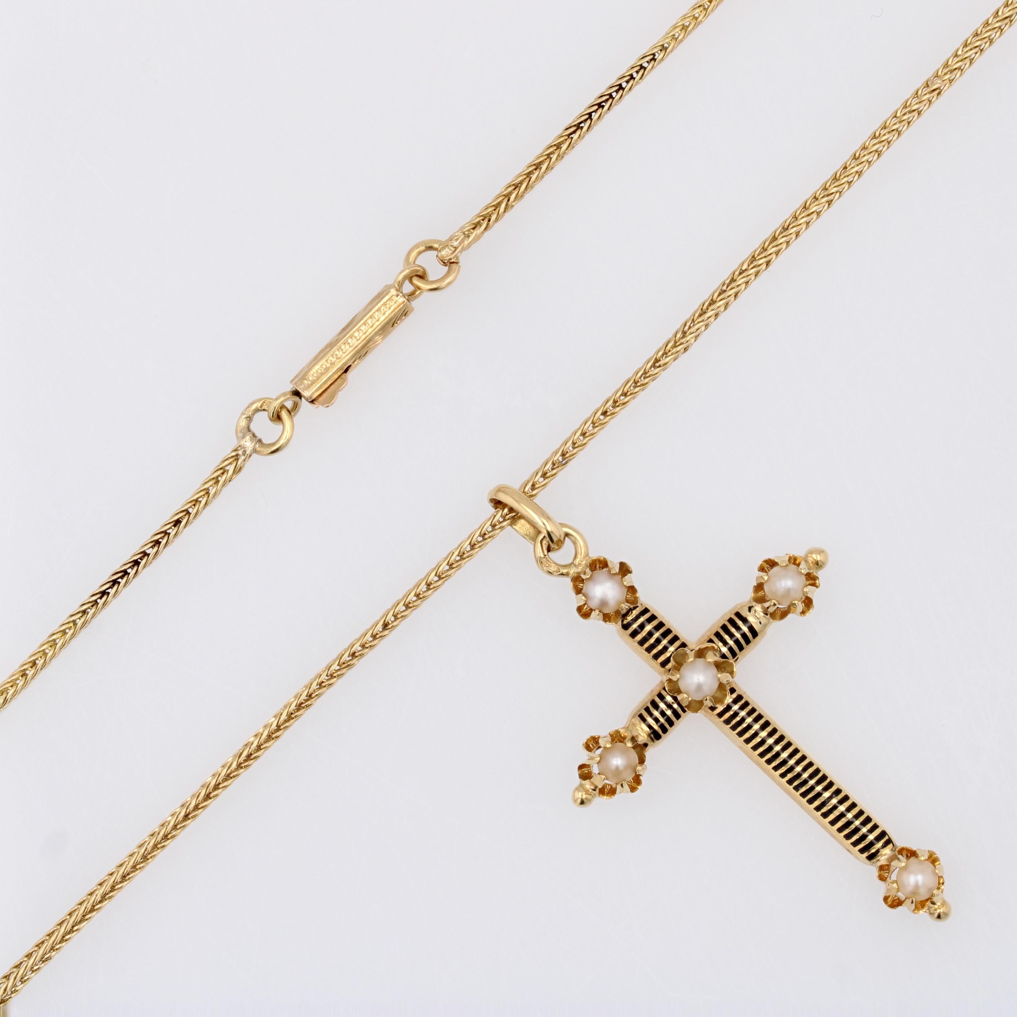 19th Century Fine Pearl Enamel 18 Karat Yellow Gold Chain Cross Pendant For Sale 5