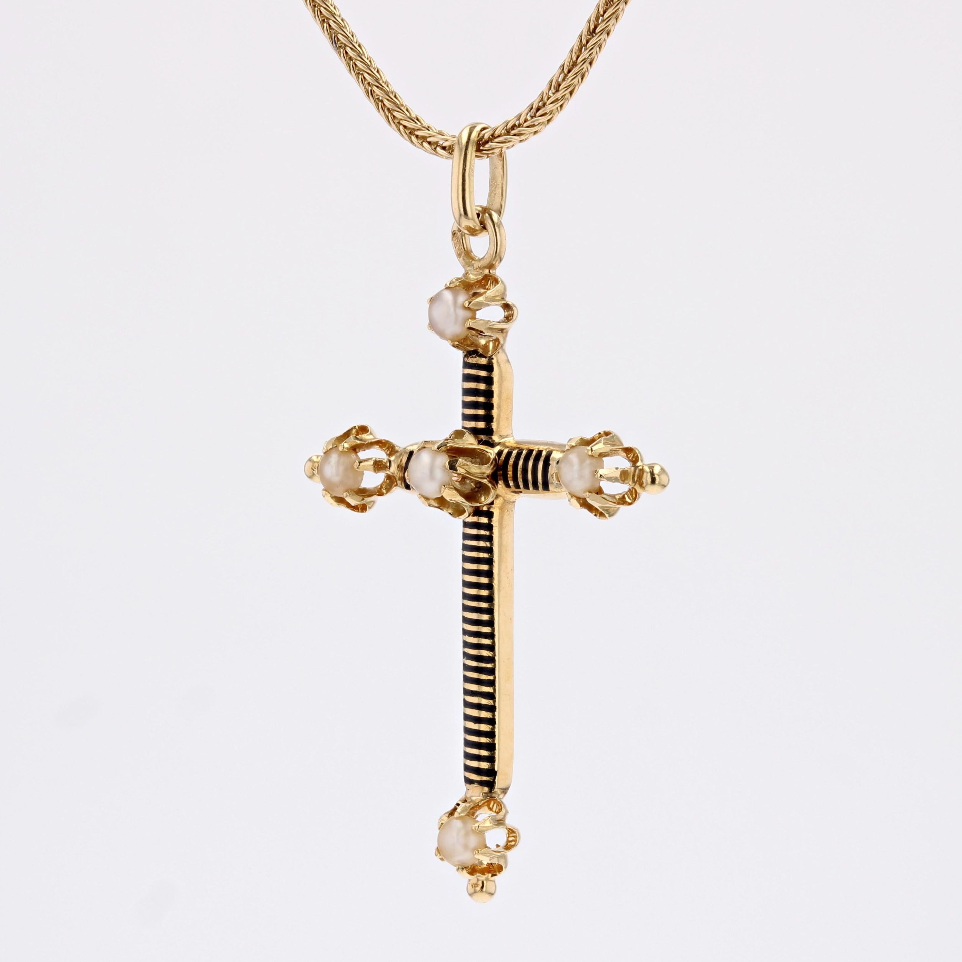 Pendentif croix en or jaune 18 carats avec perles et émail du 19e siècle Bon état - En vente à Poitiers, FR