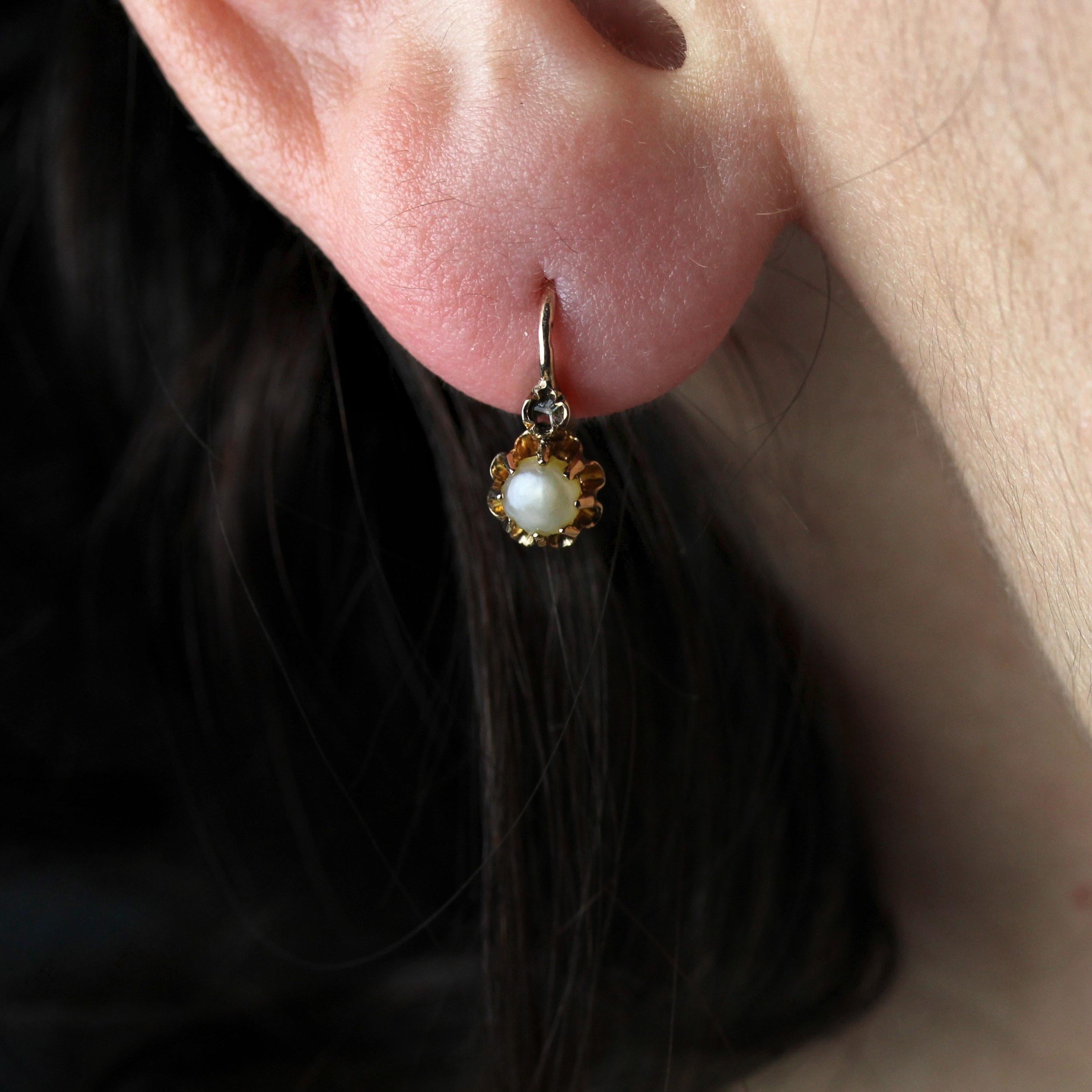 Donna 19th Century Fine Pearls Diamonds 18 Karat Rose Gold Lever- Back Earrings in vendita