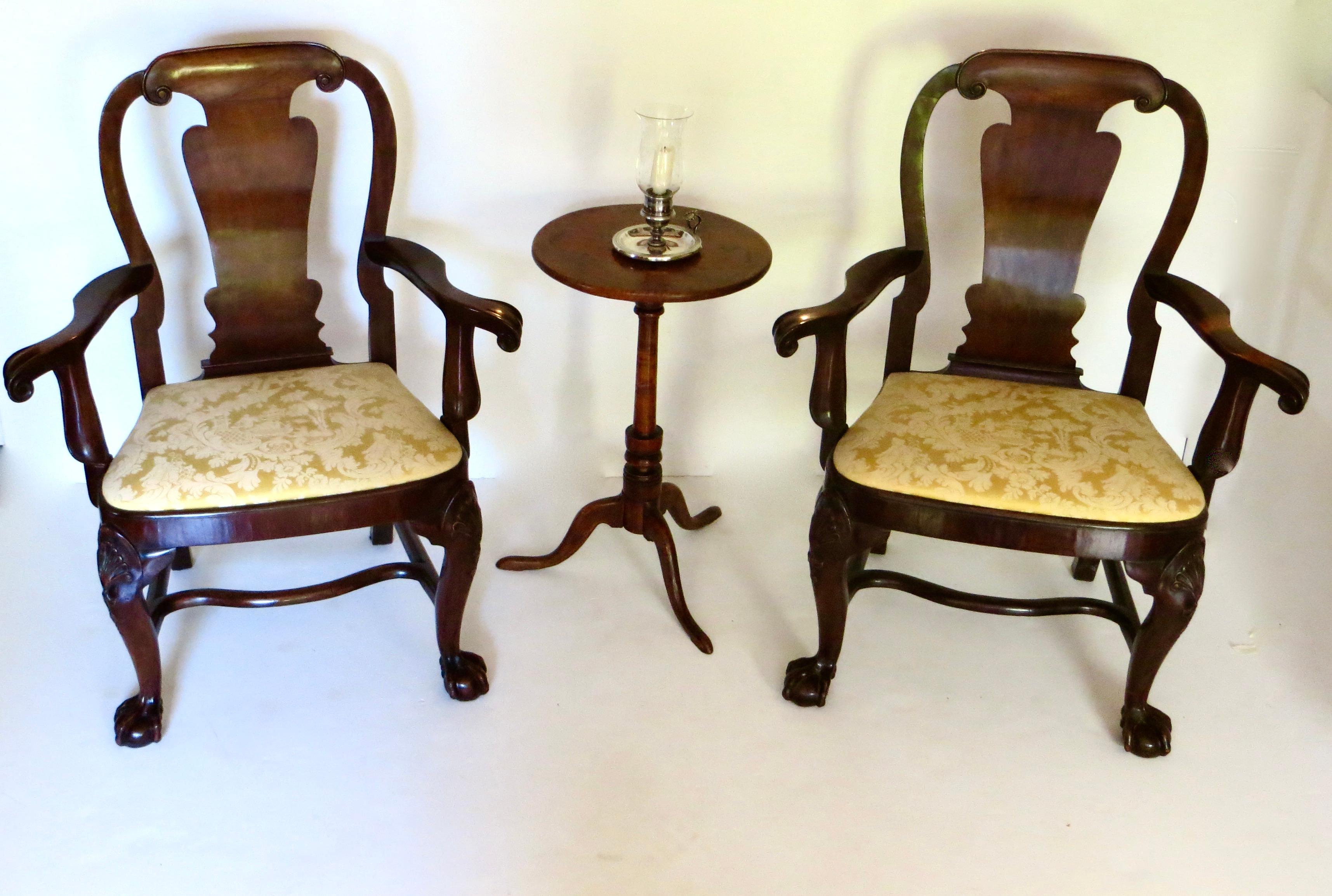 Coppia di poltrone in stile Giorgio I del XIX secolo di ottima qualità, inglese Circa 1850 in vendita 4