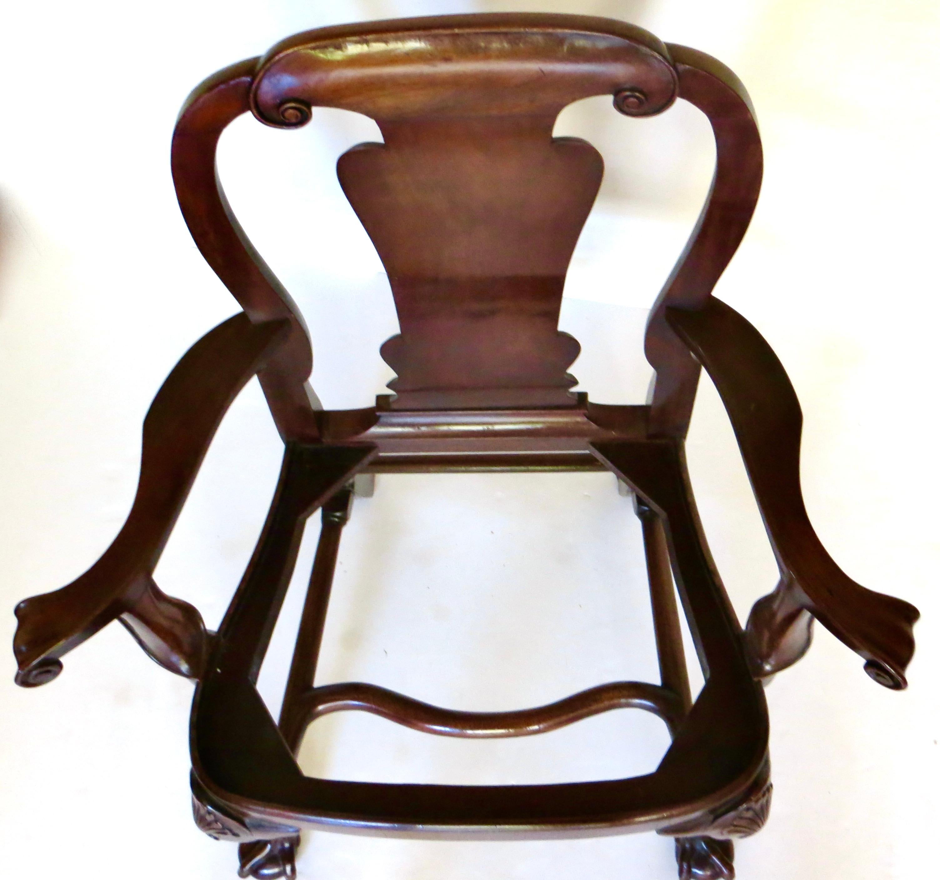 Inglese Coppia di poltrone in stile Giorgio I del XIX secolo di ottima qualità, inglese Circa 1850 in vendita