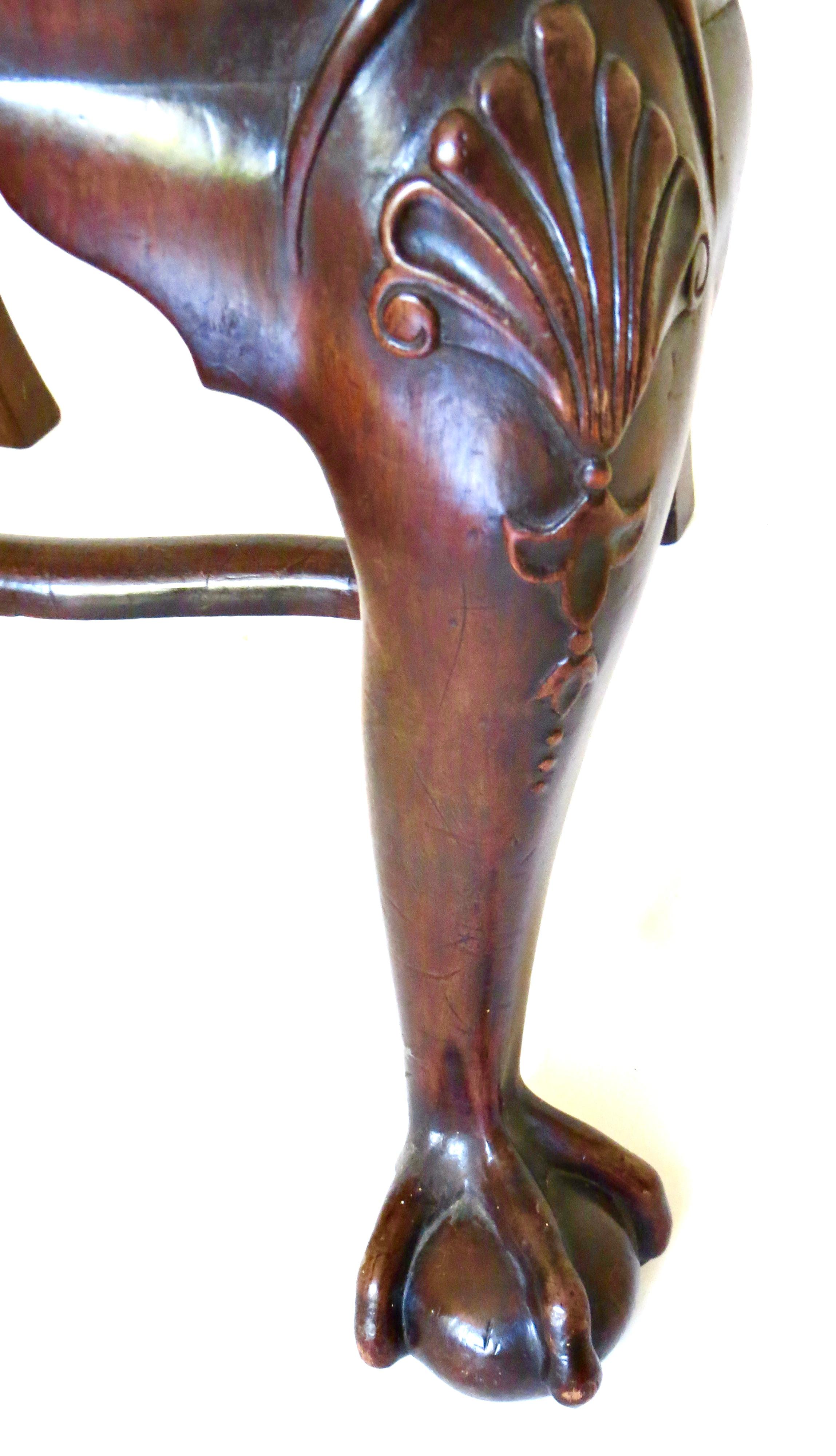 Coppia di poltrone in stile Giorgio I del XIX secolo di ottima qualità, inglese Circa 1850 in vendita 3