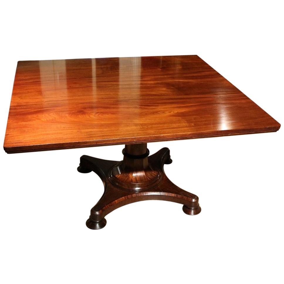 19th Century Fine Quality William IV Tilt-Top Dining Table