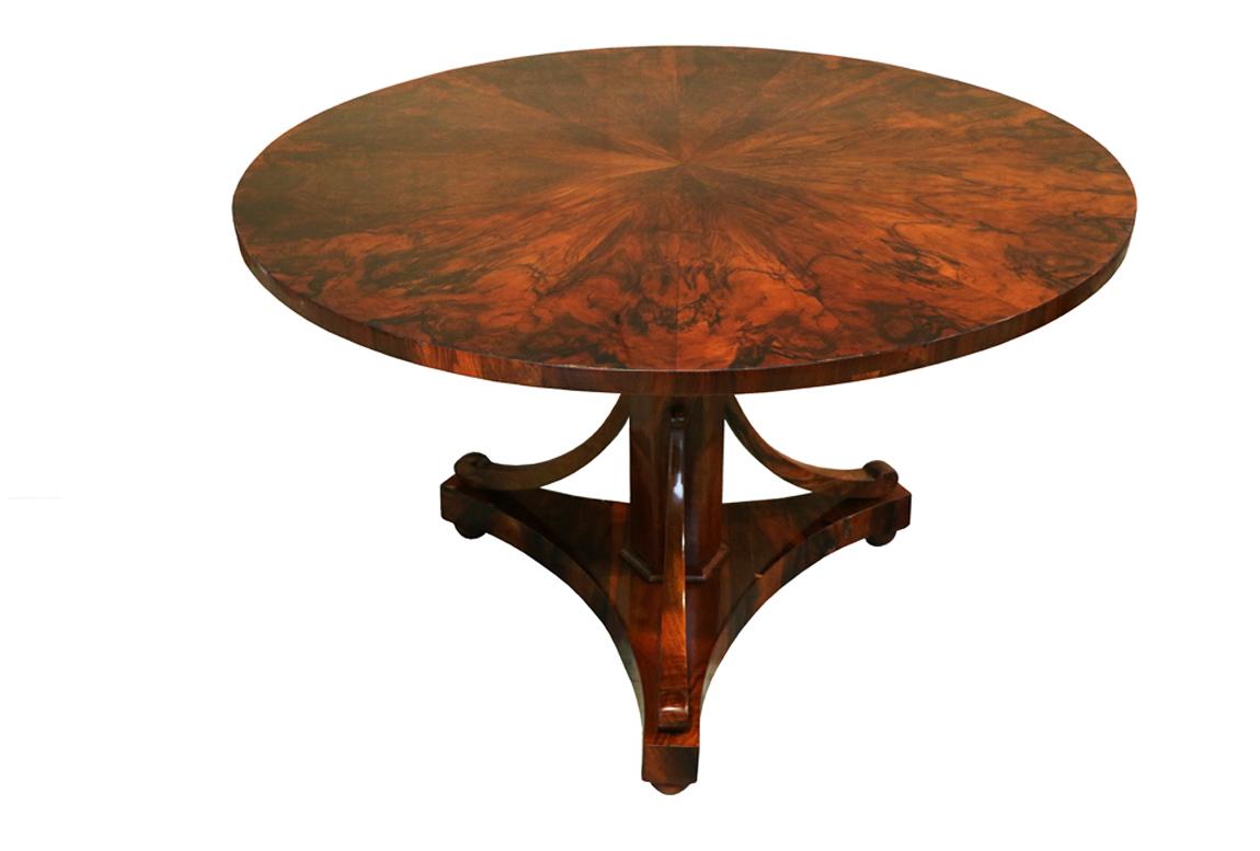 Hello,
This exceptional large Biedermeier salon walnut pedestal table was made in Vienna, c. 1825.

Viennese Biedermeier is distinguished by their sophisticated proportions, rare and refined design and excellent craftsmanship and continue to have a