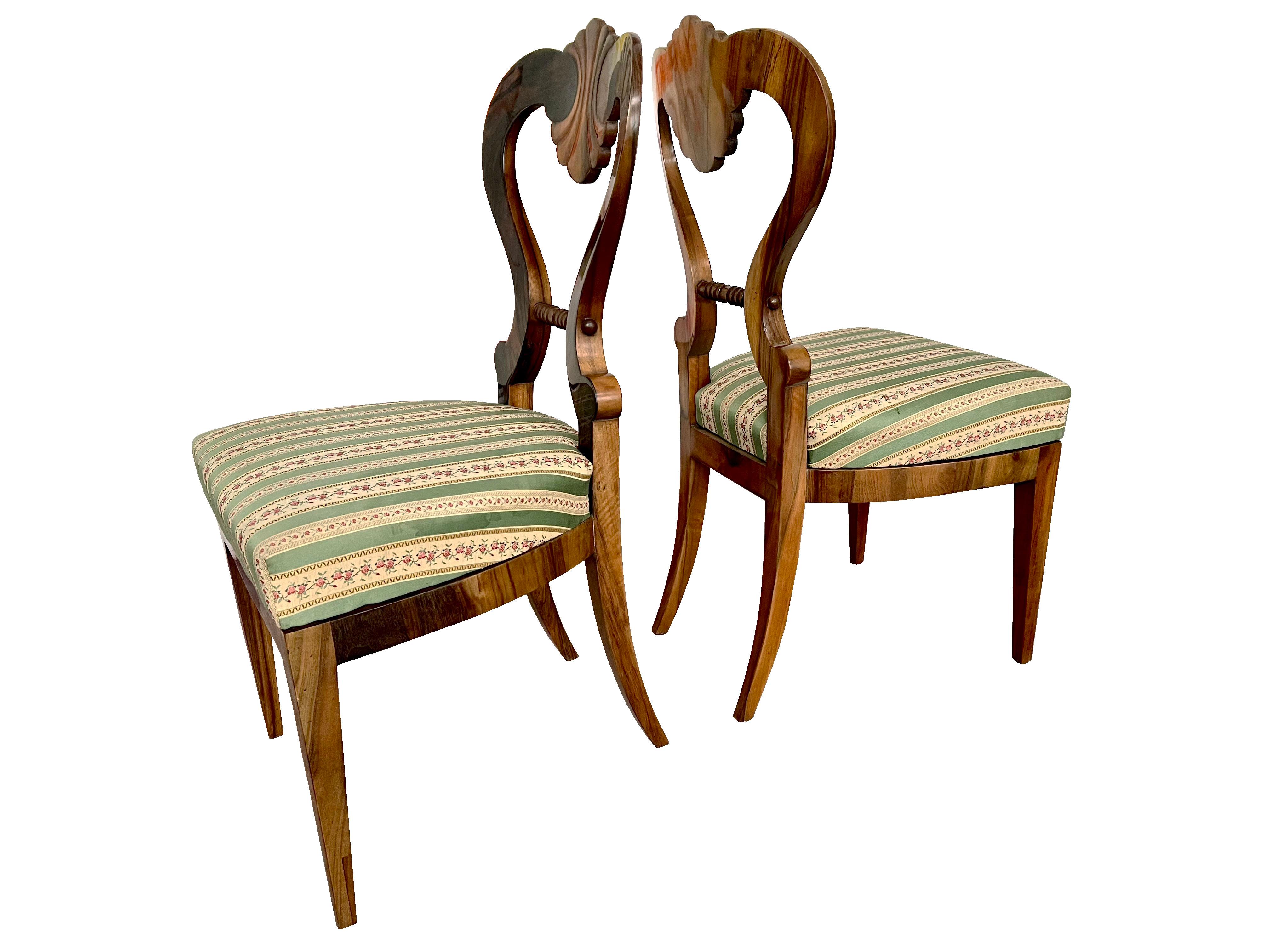 19ème siècle - Bel ensemble de cinq chaises Biedermeier. Vienne, vers 1825. en vente 2