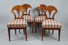 Ensemble de quatre chaises Biedermeier du 19ème siècle Vienne, vers 1825.