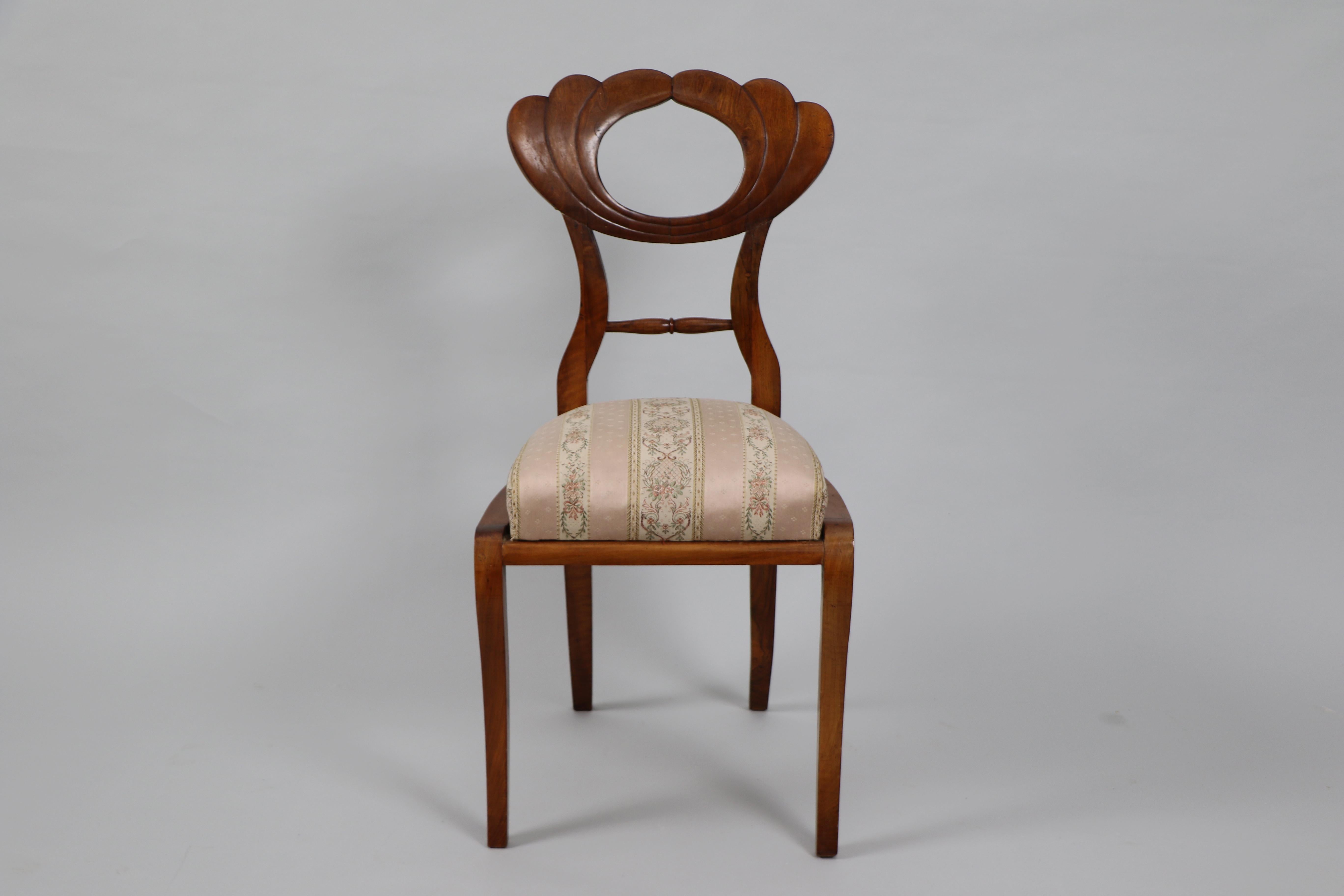 Ensemble de quatre chaises Biedermeier du 19ème siècle Vienne, vers 1825. Bon état - En vente à Vienna, AT