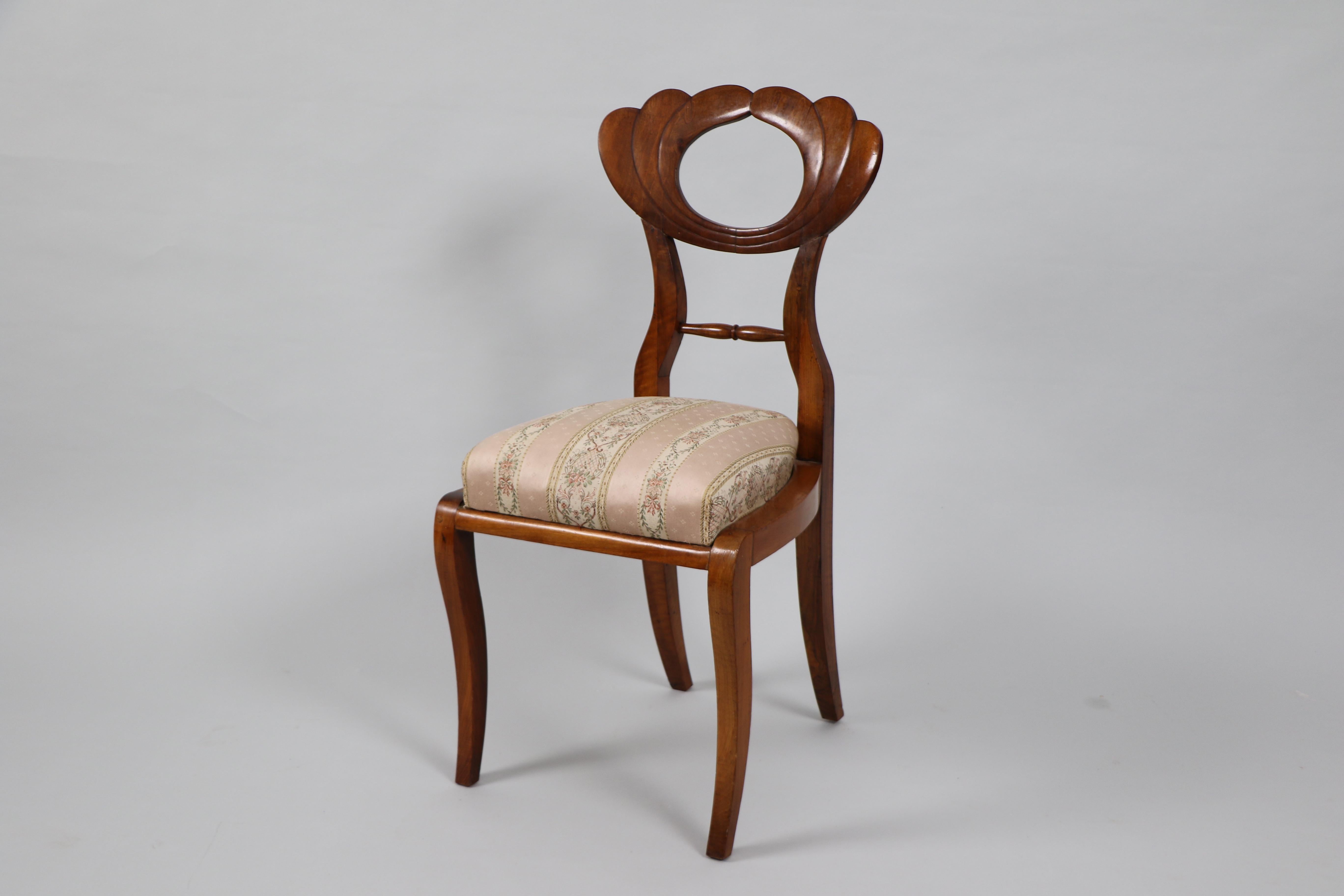 XIXe siècle Ensemble de quatre chaises Biedermeier du 19ème siècle Vienne, vers 1825. en vente