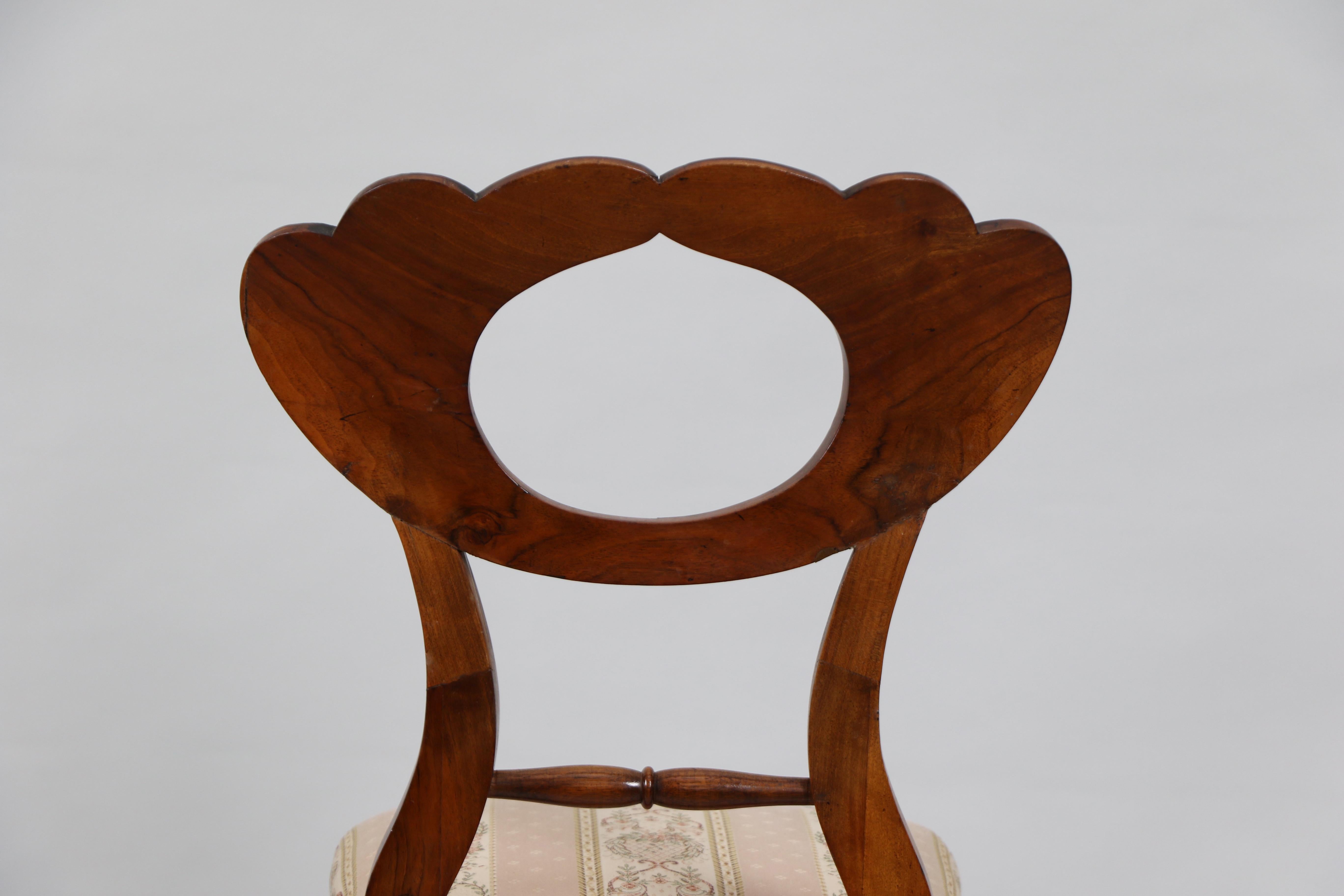 Ensemble de quatre chaises Biedermeier du 19ème siècle Vienne, vers 1825. en vente 2