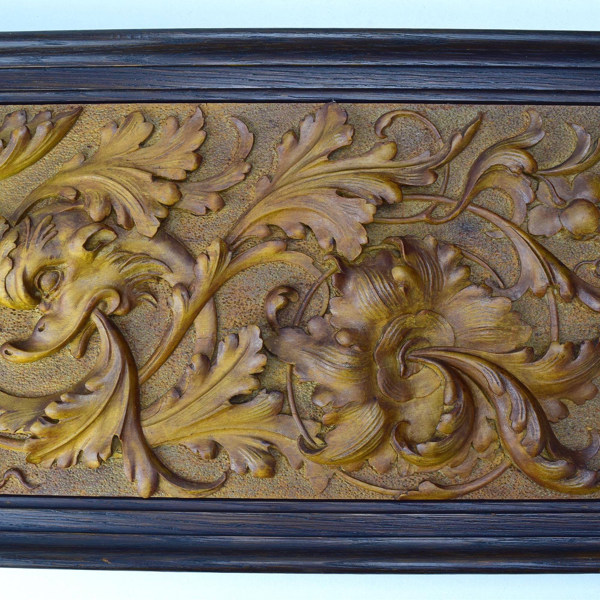 19th Century Finely Carved Wooden Wall Panel with Sphinx, Dolphins & Scrollwork In Good Condition For Sale In Bad Säckingen, DE