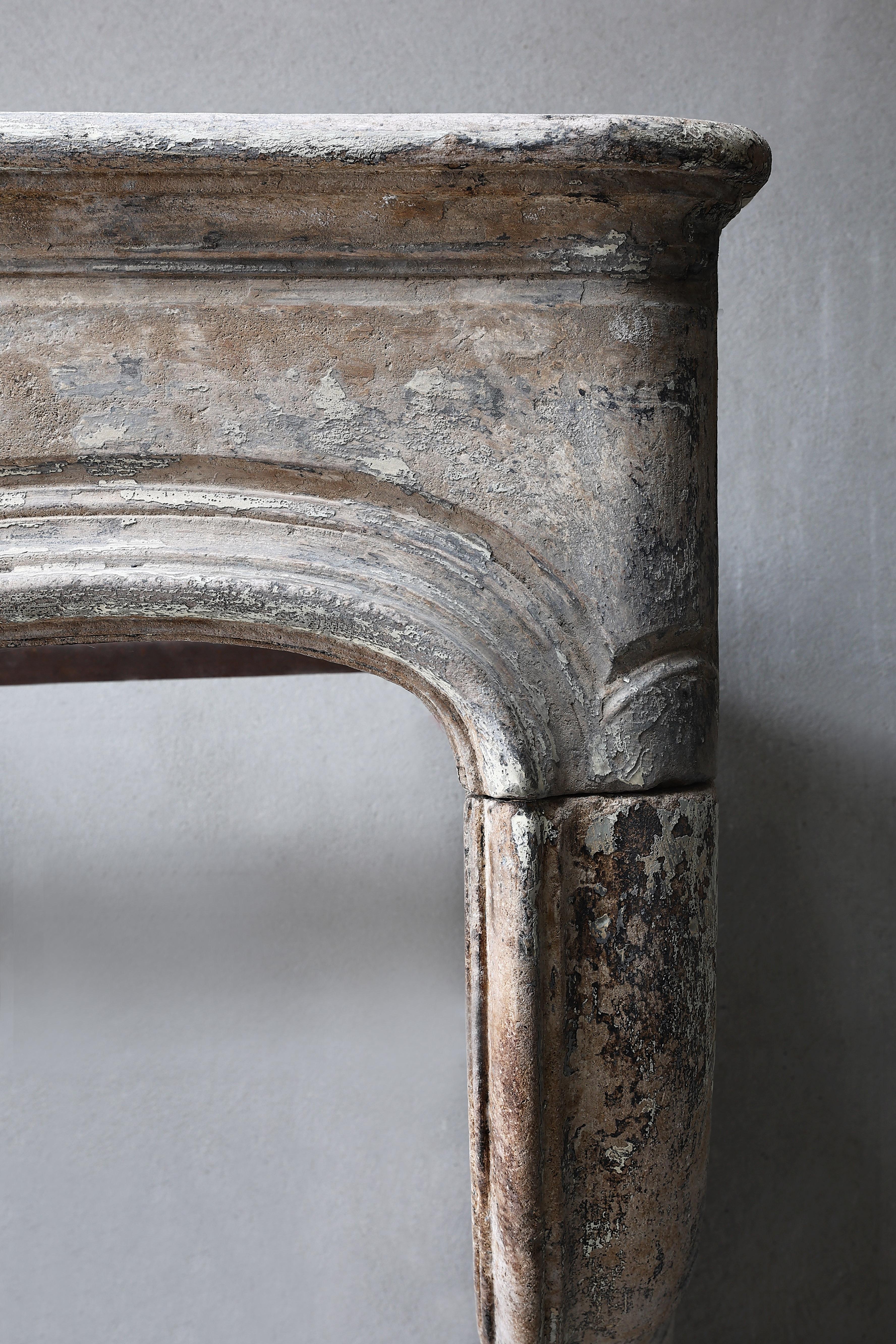 Camino del XIX secolo in stile Luigi XV in vendita 1