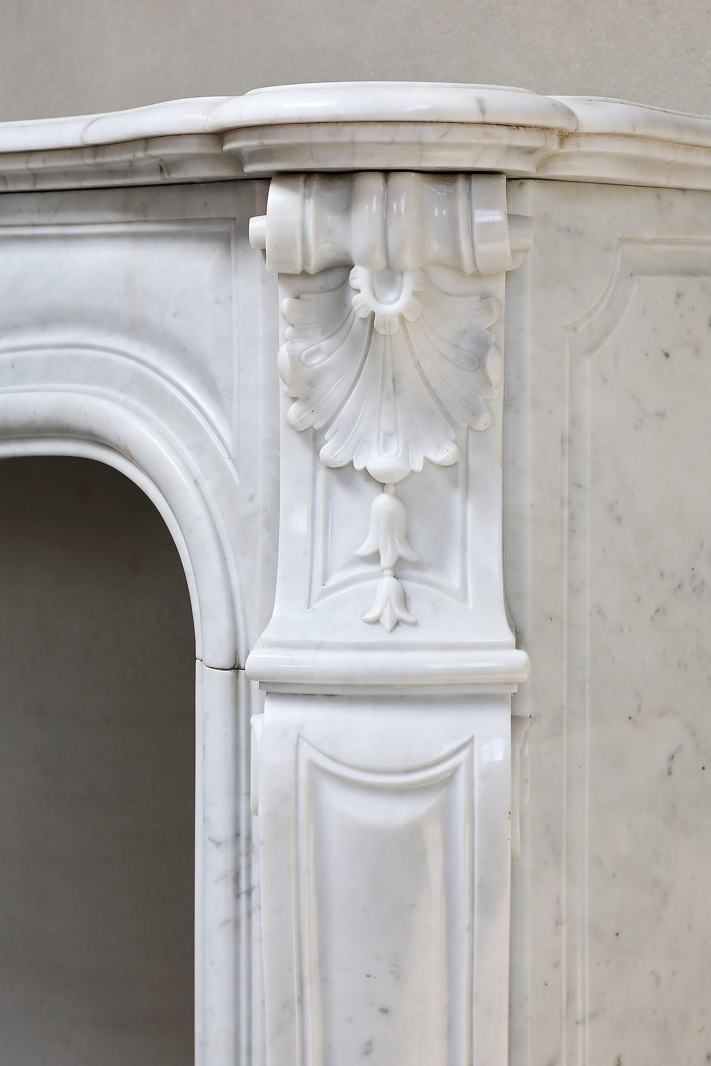 19th Century Fireplace in Style of Louis XV of Carrara Marble 4