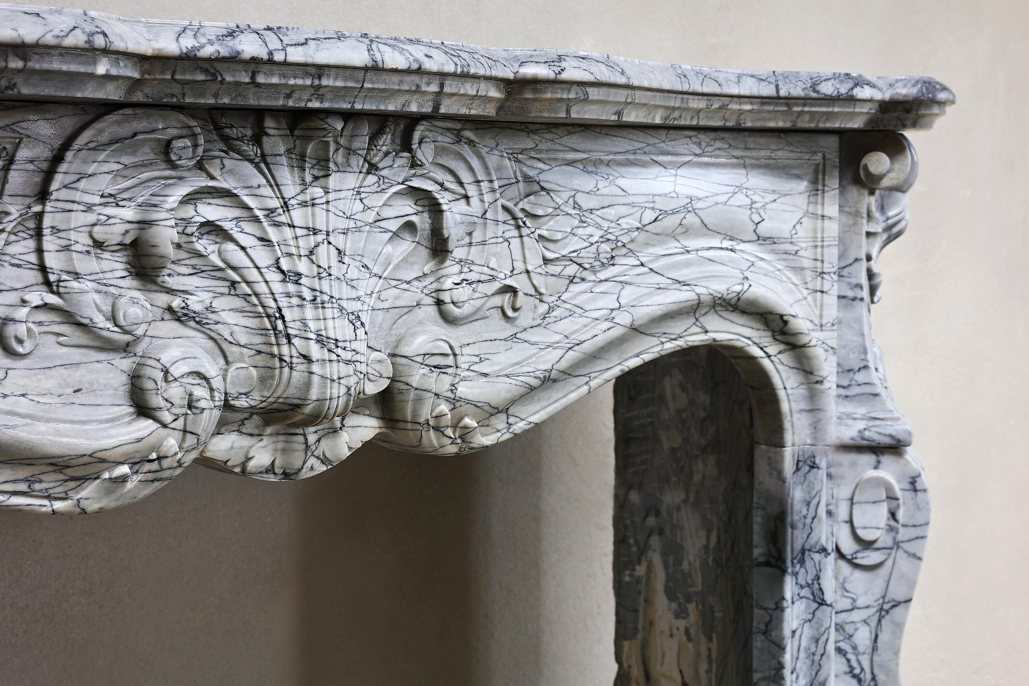 19th Century, Fireplace of Blue Fleuri Marble in Style of Louis XV In Good Condition In Made, NL