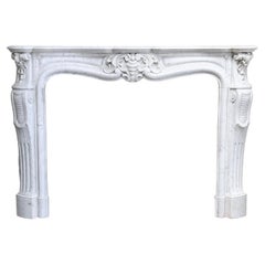19th century Fireplace of Carrara marble - Louis XV style