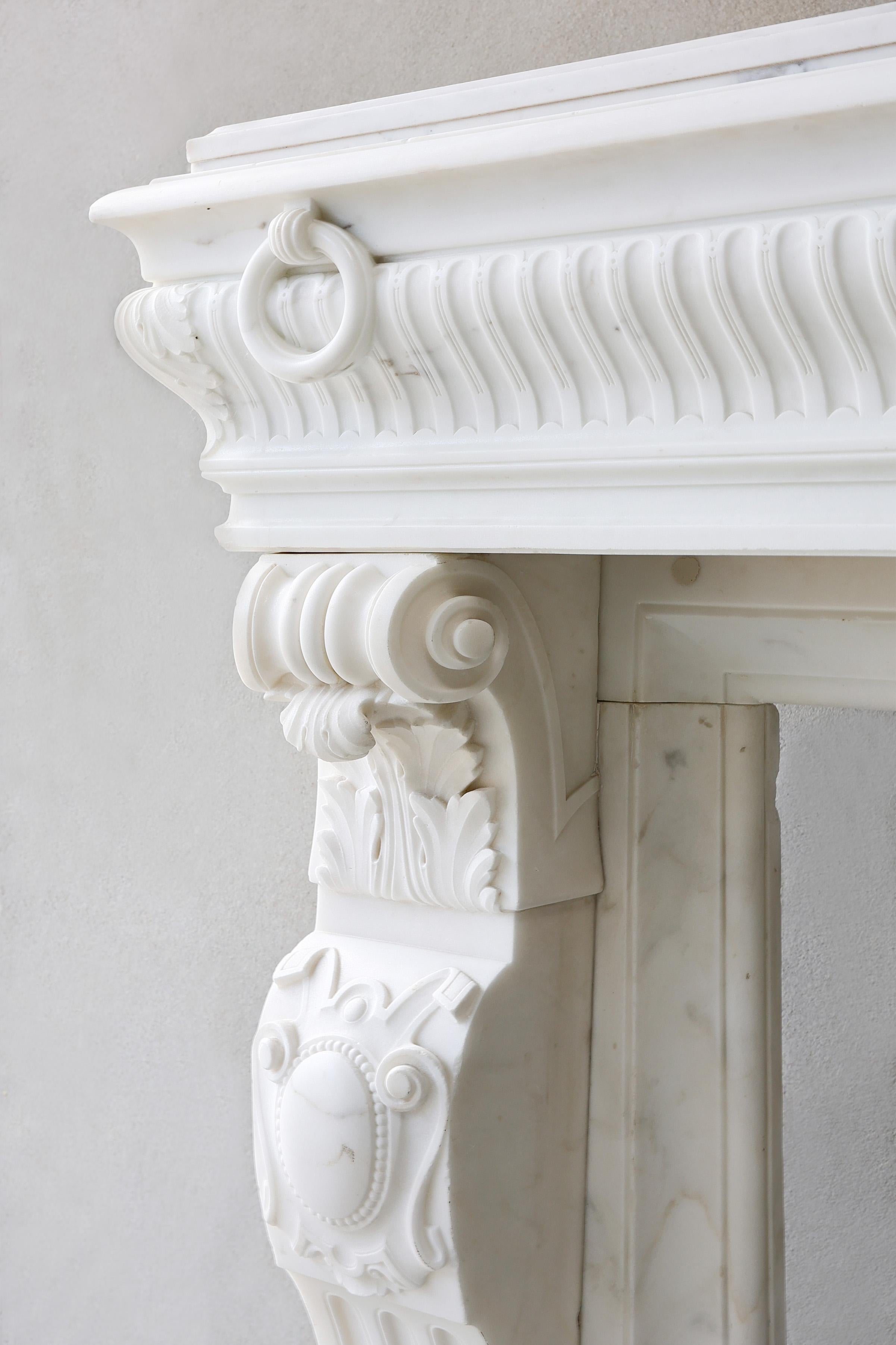19th century Fireplace of Carrara marble - Louis XVI style For Sale 5