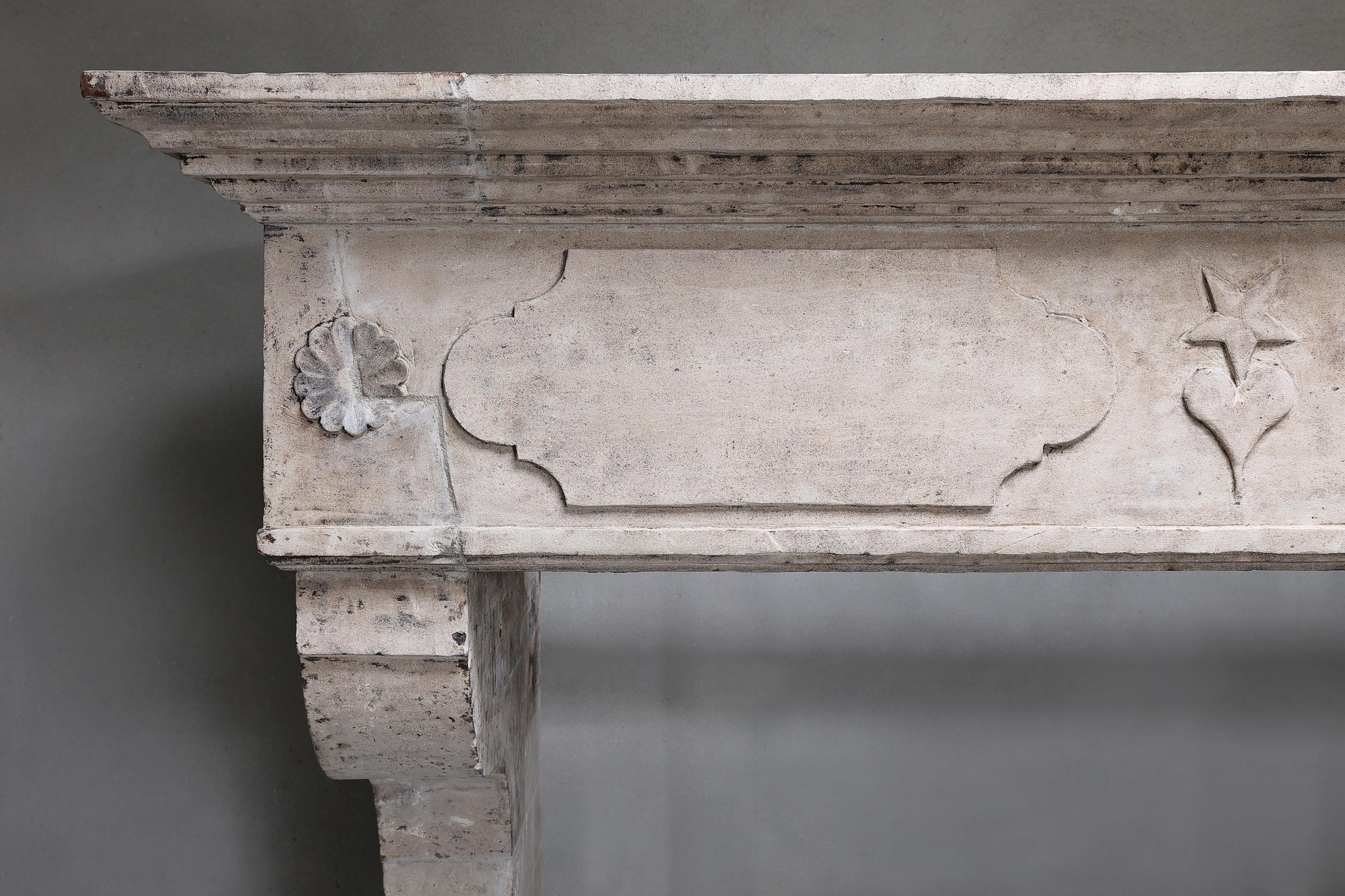 19th Century Fireplace of french limestone in Campagnarde style In Good Condition In Made, NL