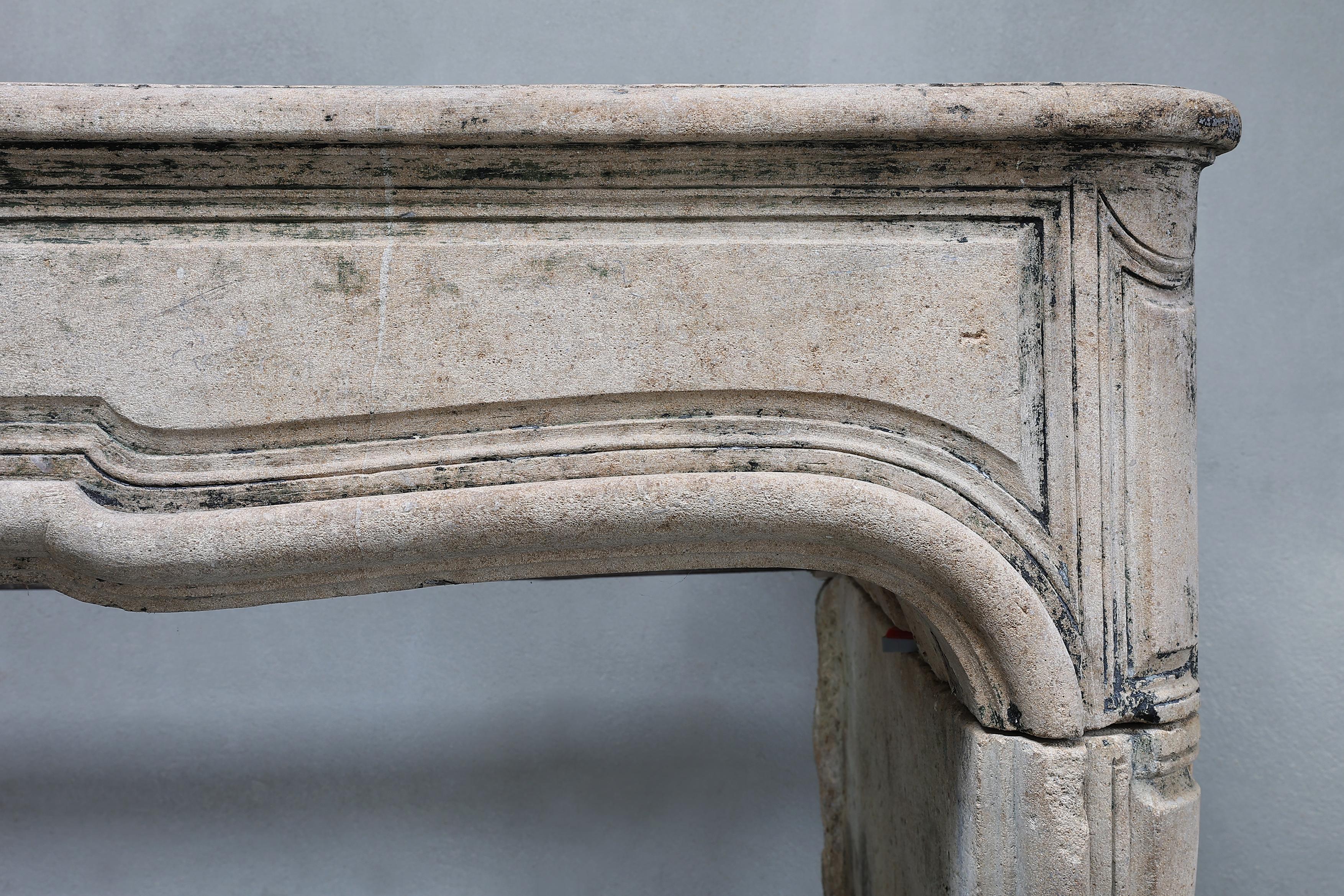 19th Century Fireplace of French Limestone in the Style of Louis XV  In Good Condition For Sale In Made, NL